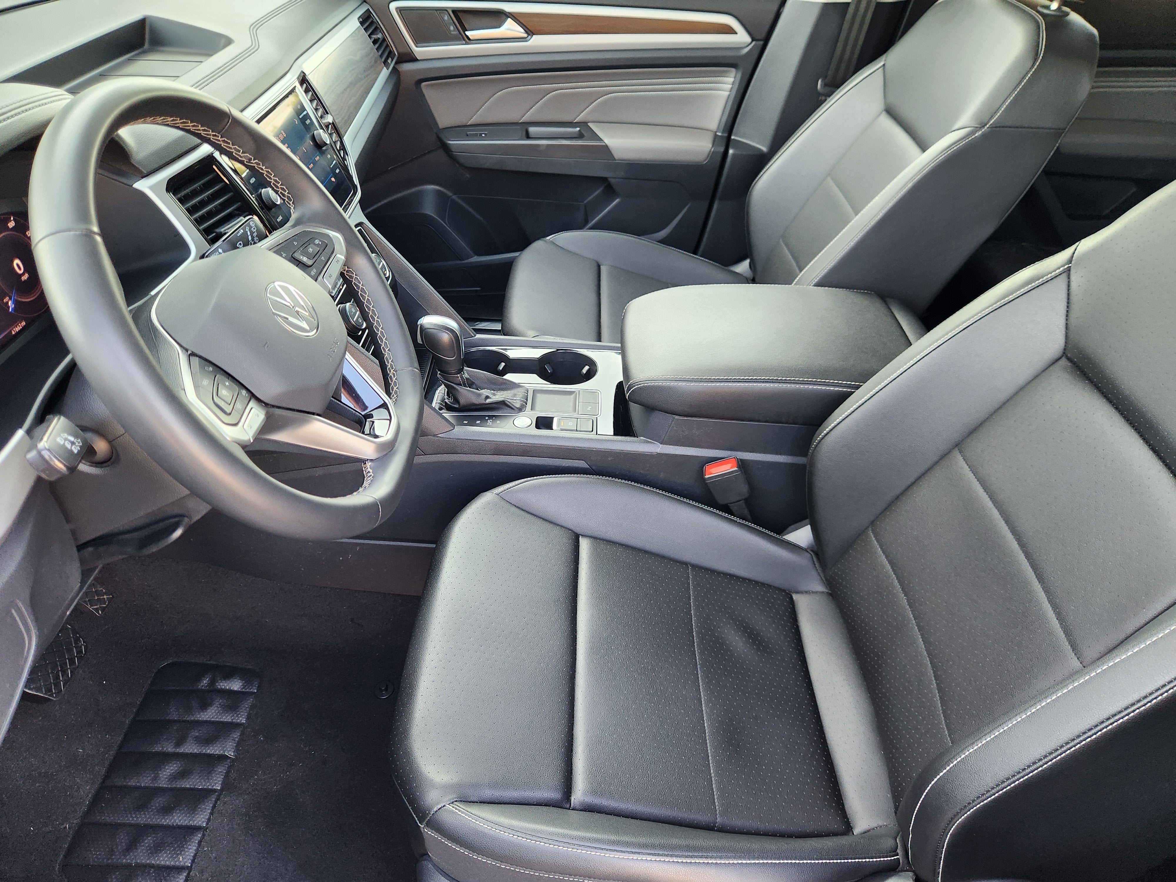 2023 Volkswagen Atlas 3.6L V6 SE w/Technology