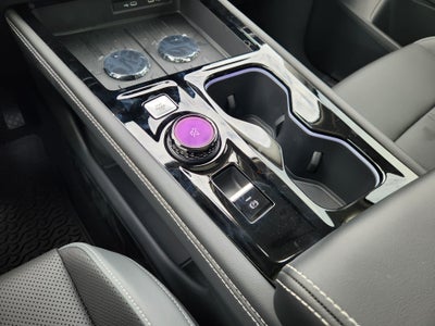 2027 Volkswagen Atlas SE w/Technology