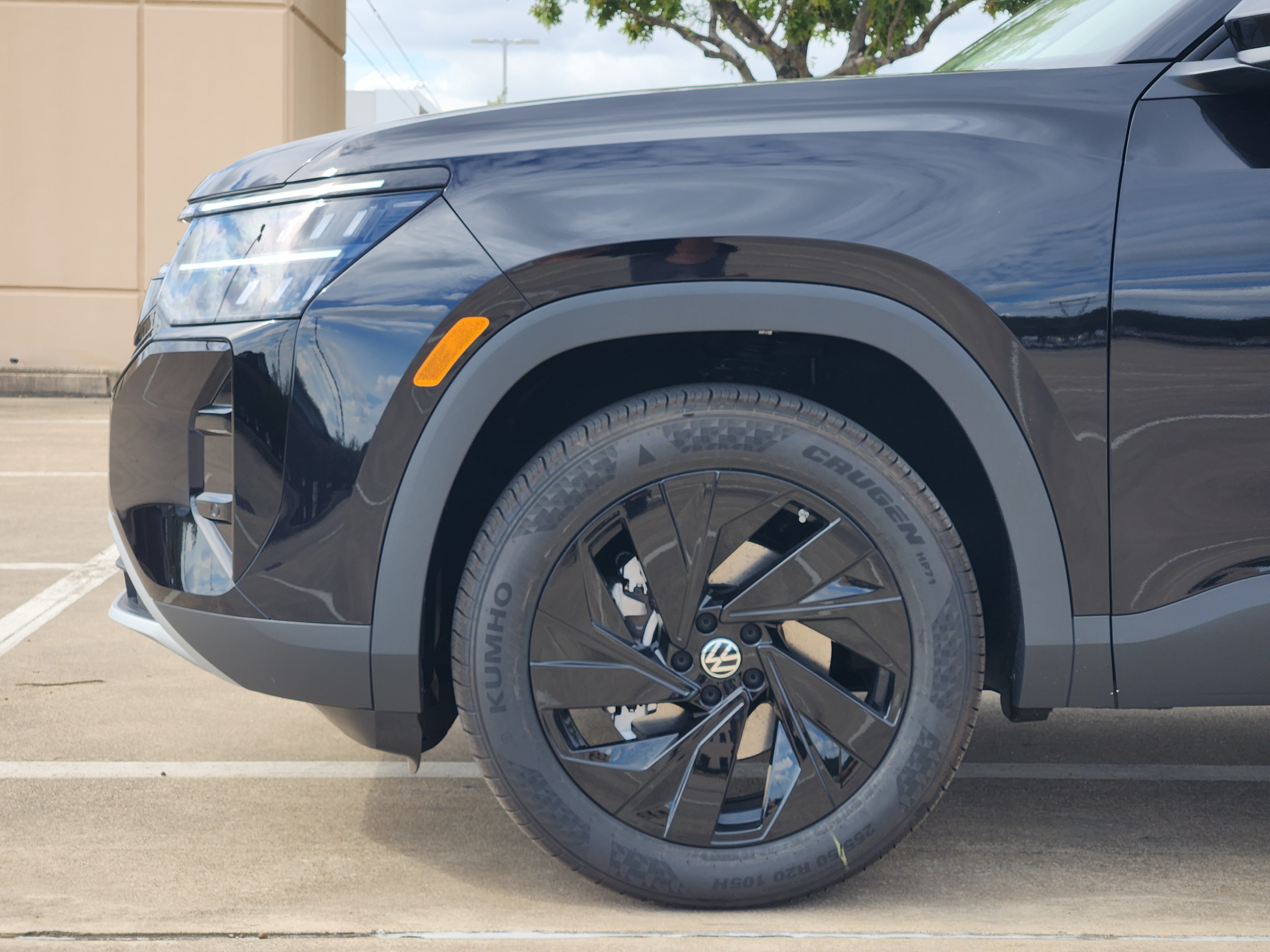 2027 Volkswagen Atlas SE w/Technology