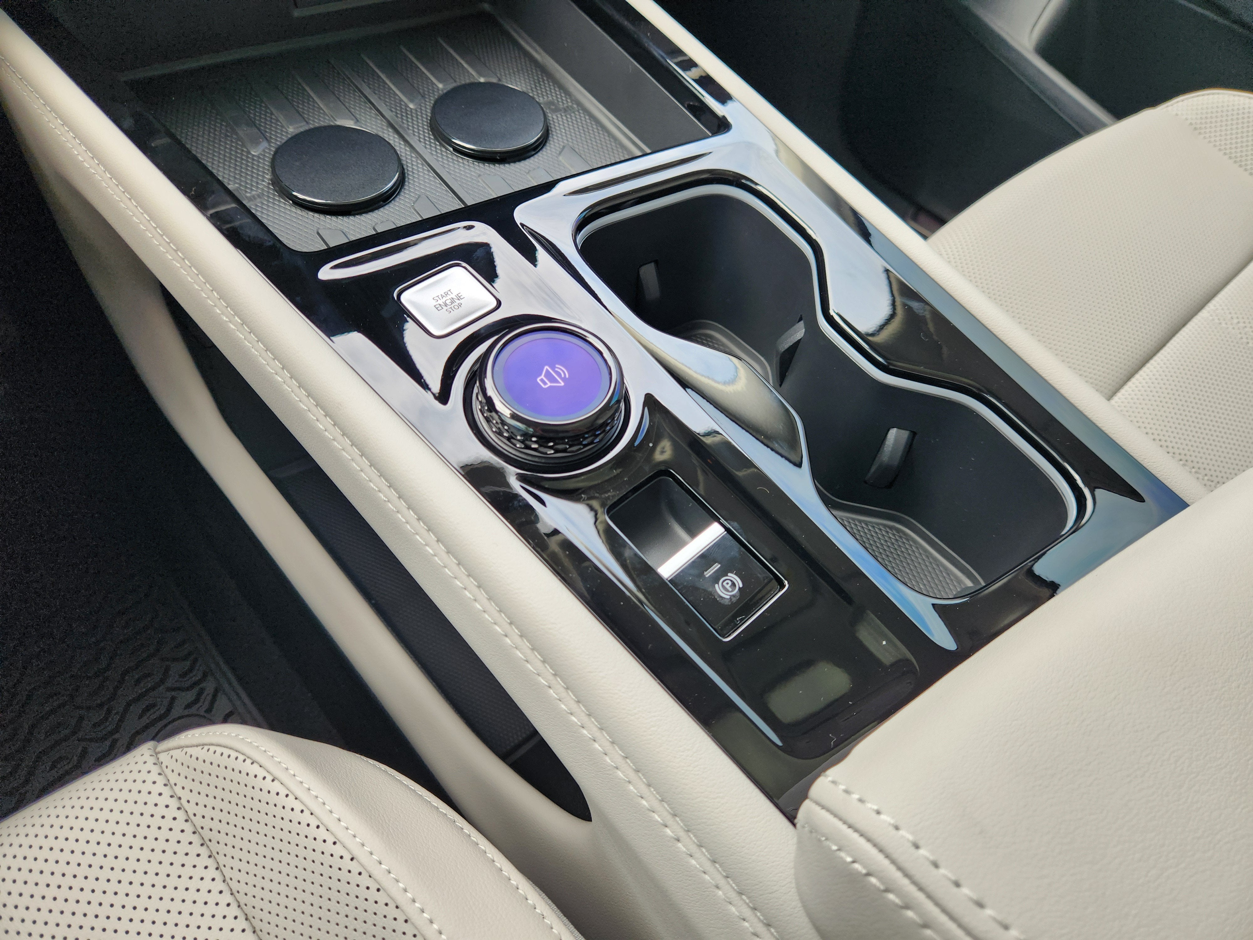 2027 Volkswagen Atlas SE w/Technology