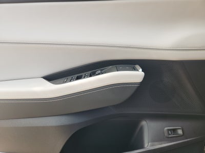 2027 Volkswagen Atlas SE w/Technology
