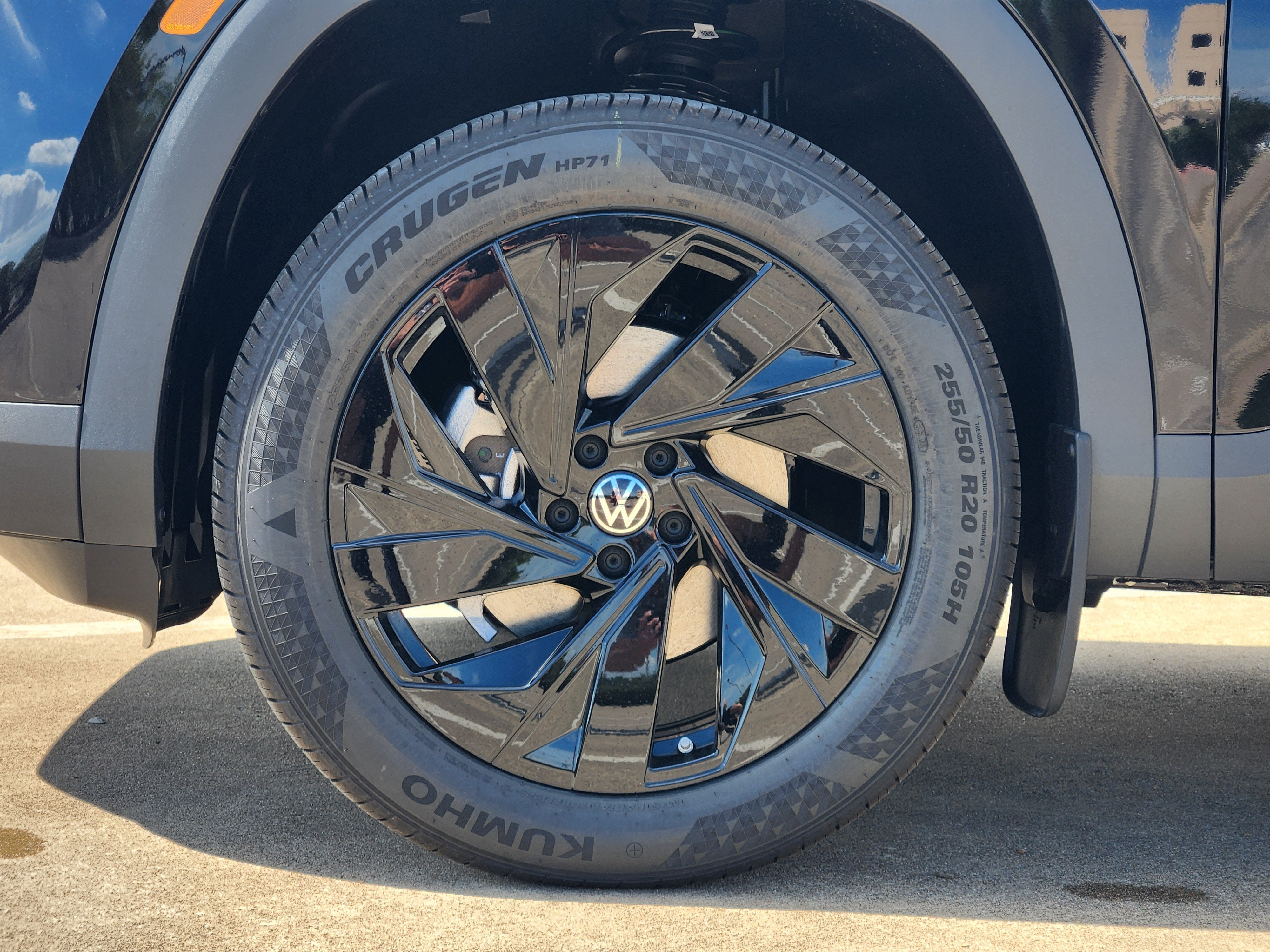 2027 Volkswagen Atlas SE w/Technology