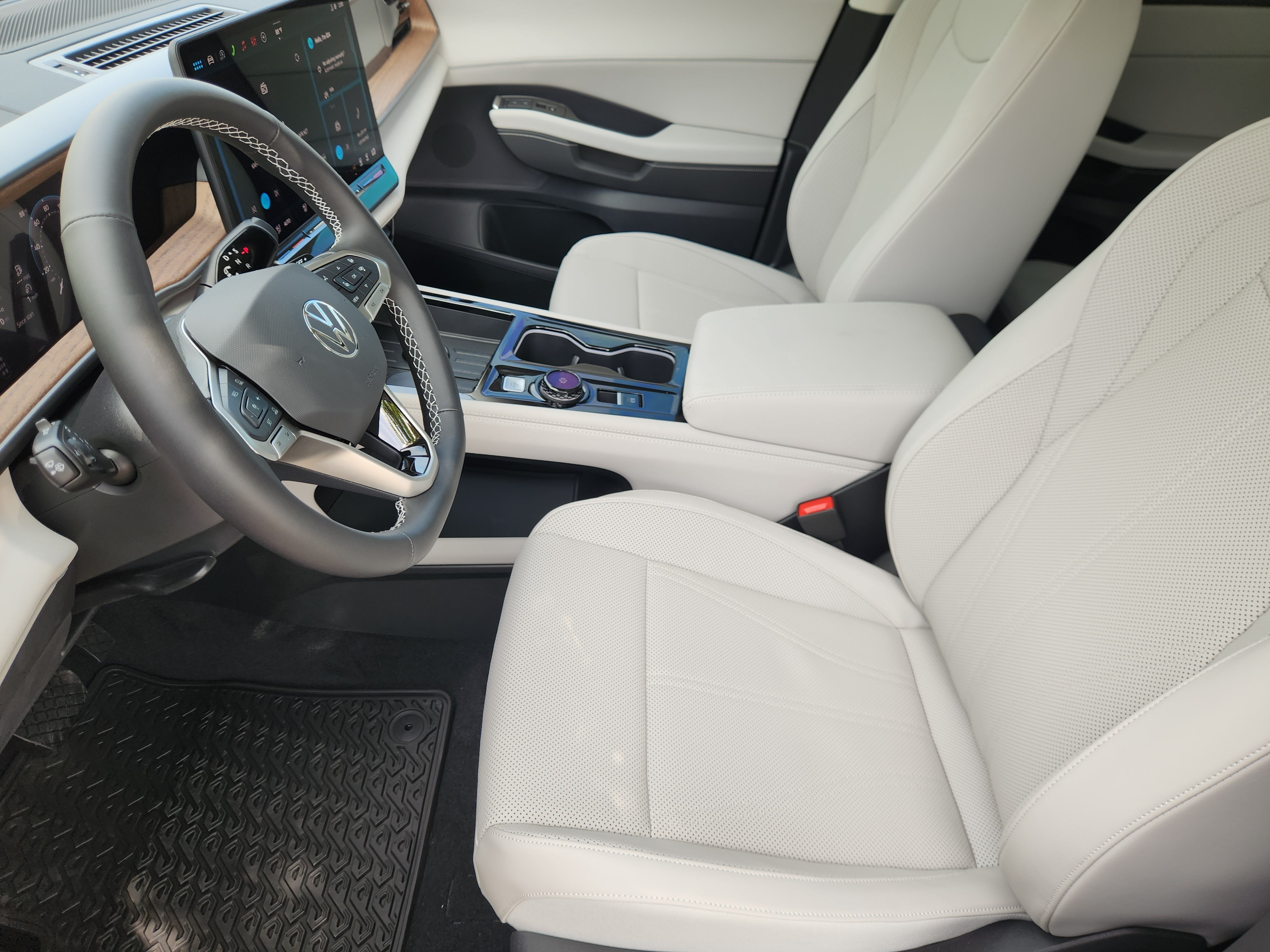 2027 Volkswagen Atlas SE w/Technology