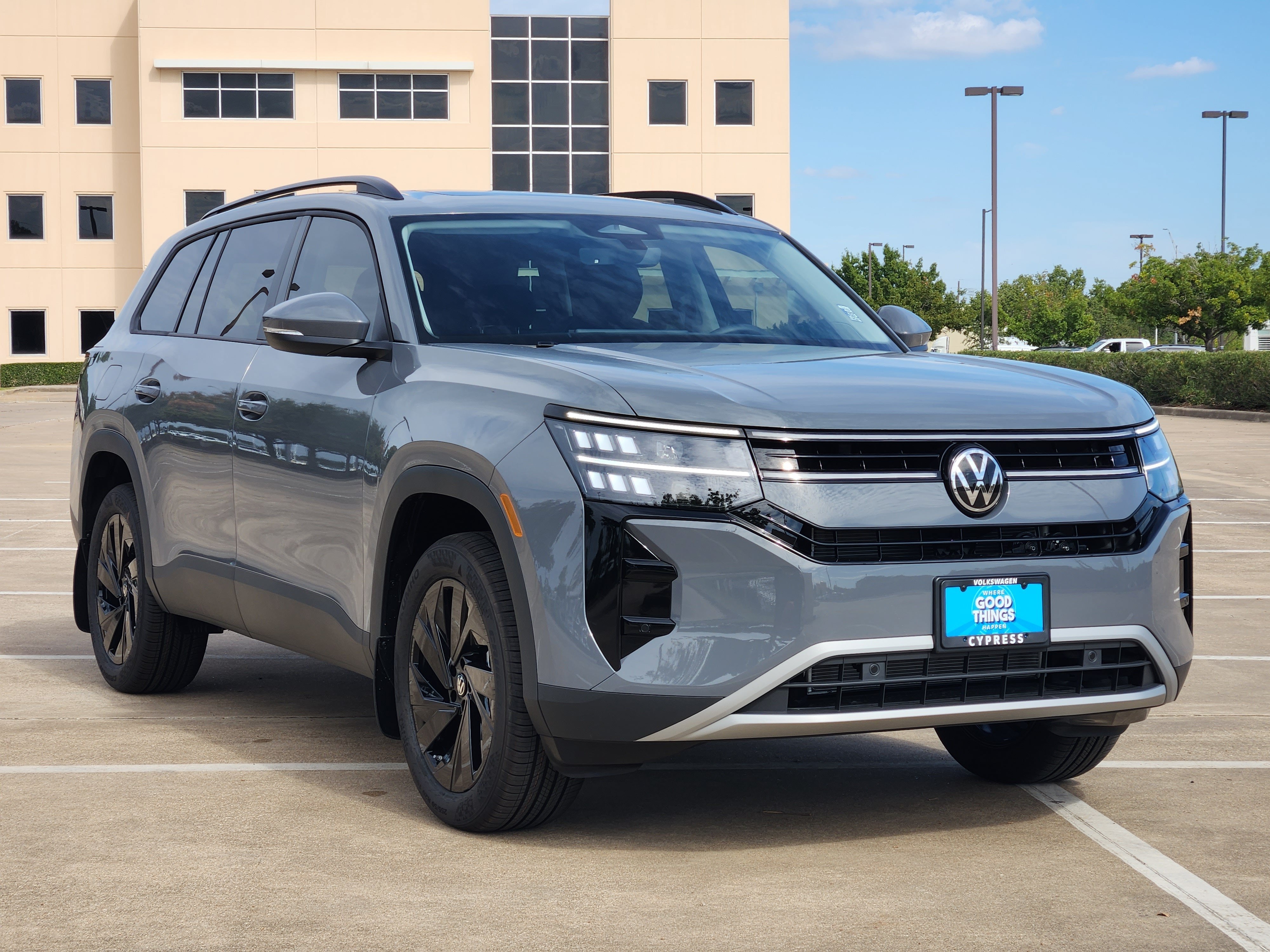 2027 Volkswagen Atlas SE w/Technology