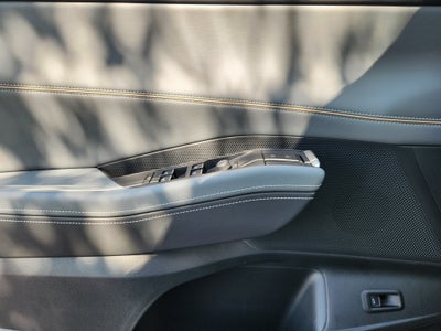 2027 Volkswagen Atlas SE w/Technology