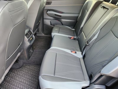 2027 Volkswagen Atlas SE w/Technology