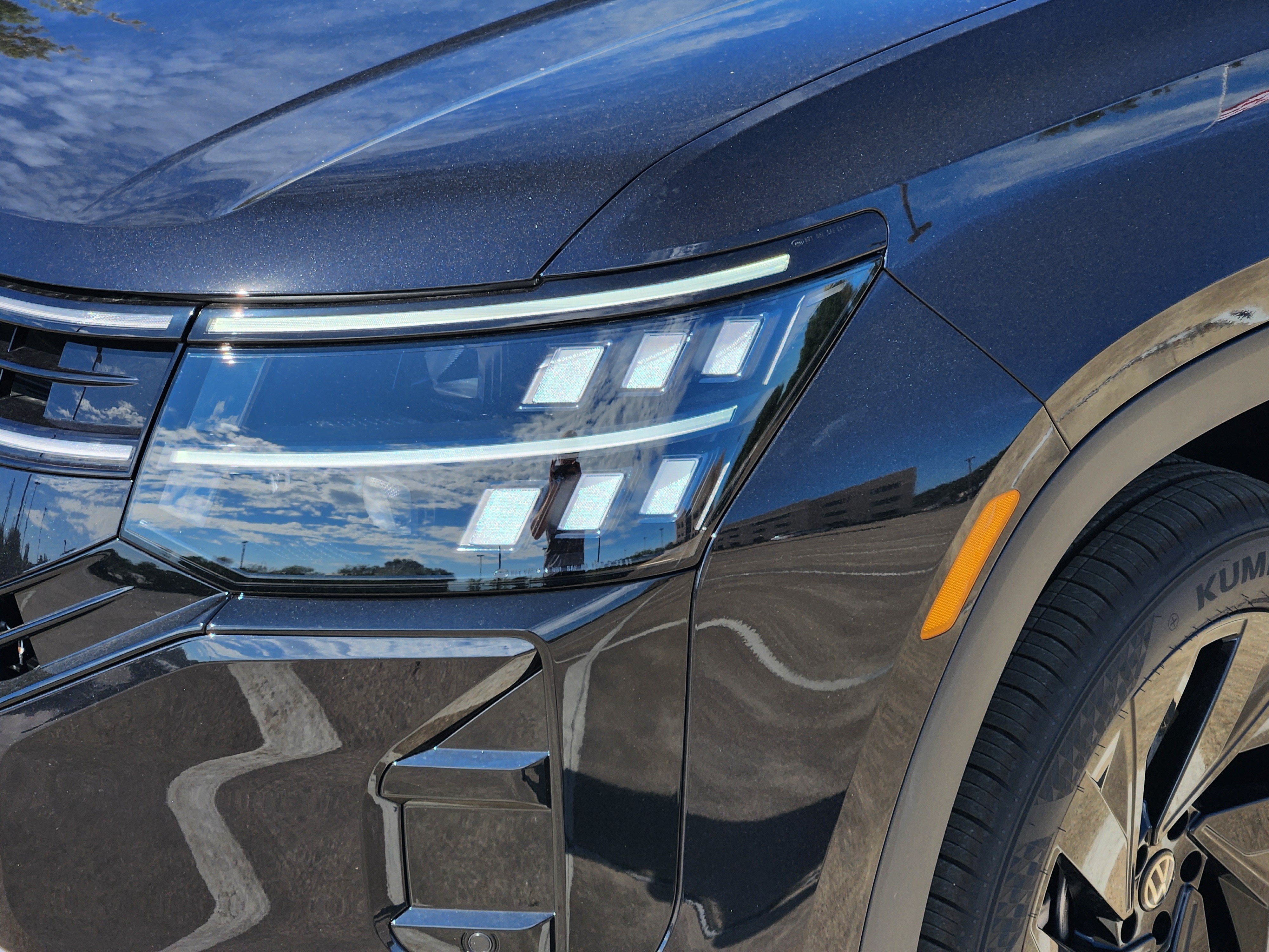 2027 Volkswagen Atlas SE w/Technology