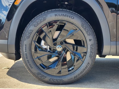 2027 Volkswagen Atlas SE w/Technology