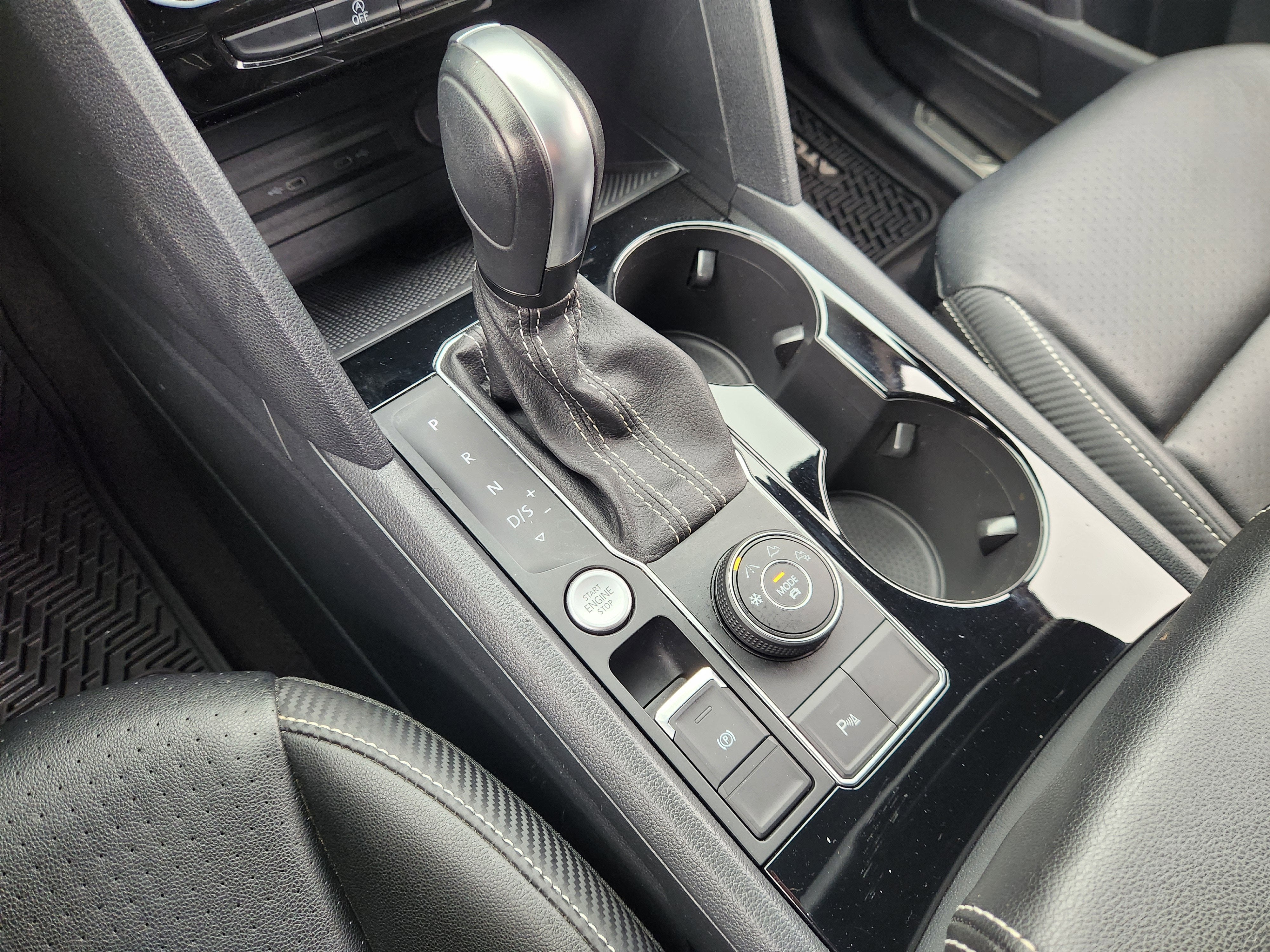 2022 Volkswagen Atlas Cross Sport 3.6L V6 SE w/Technology