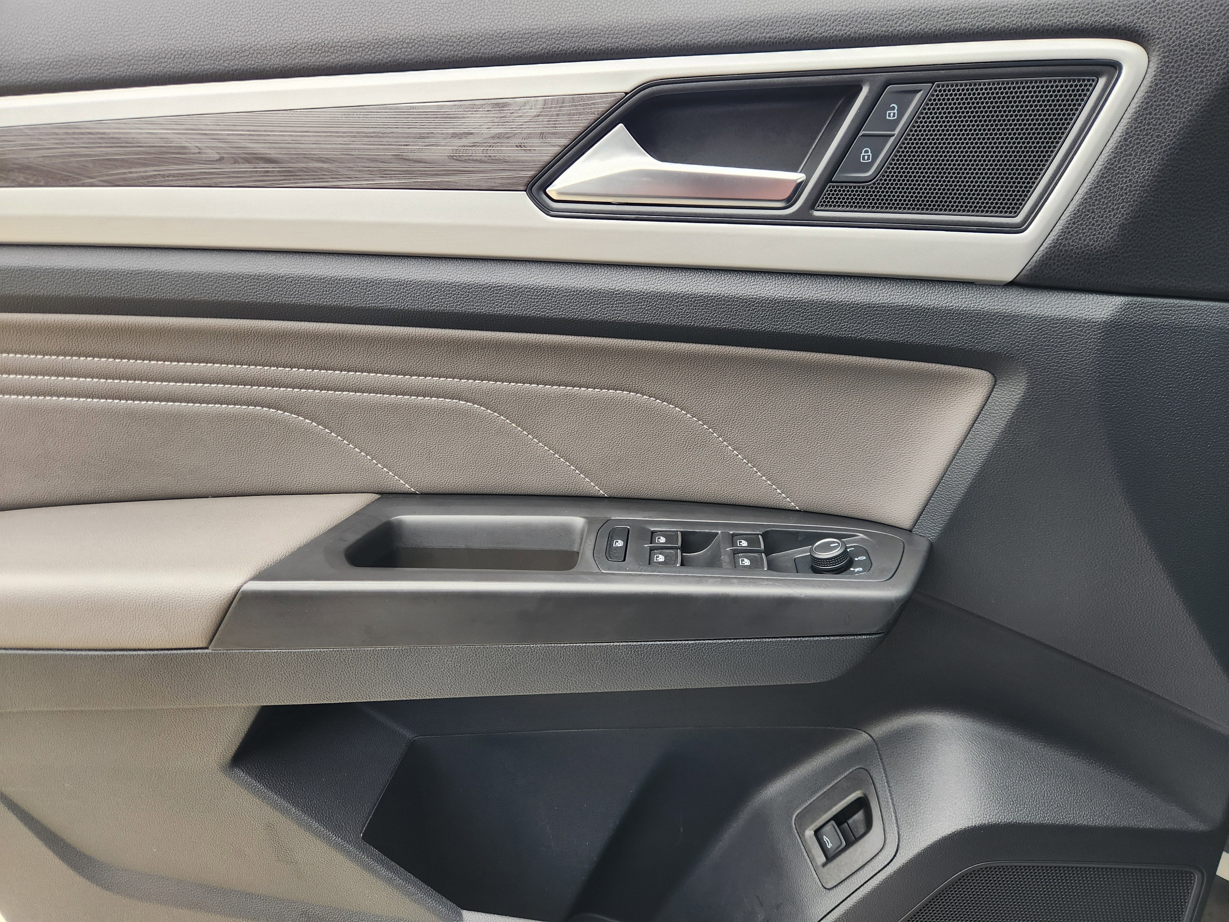 2022 Volkswagen Atlas Cross Sport 3.6L V6 SE w/Technology