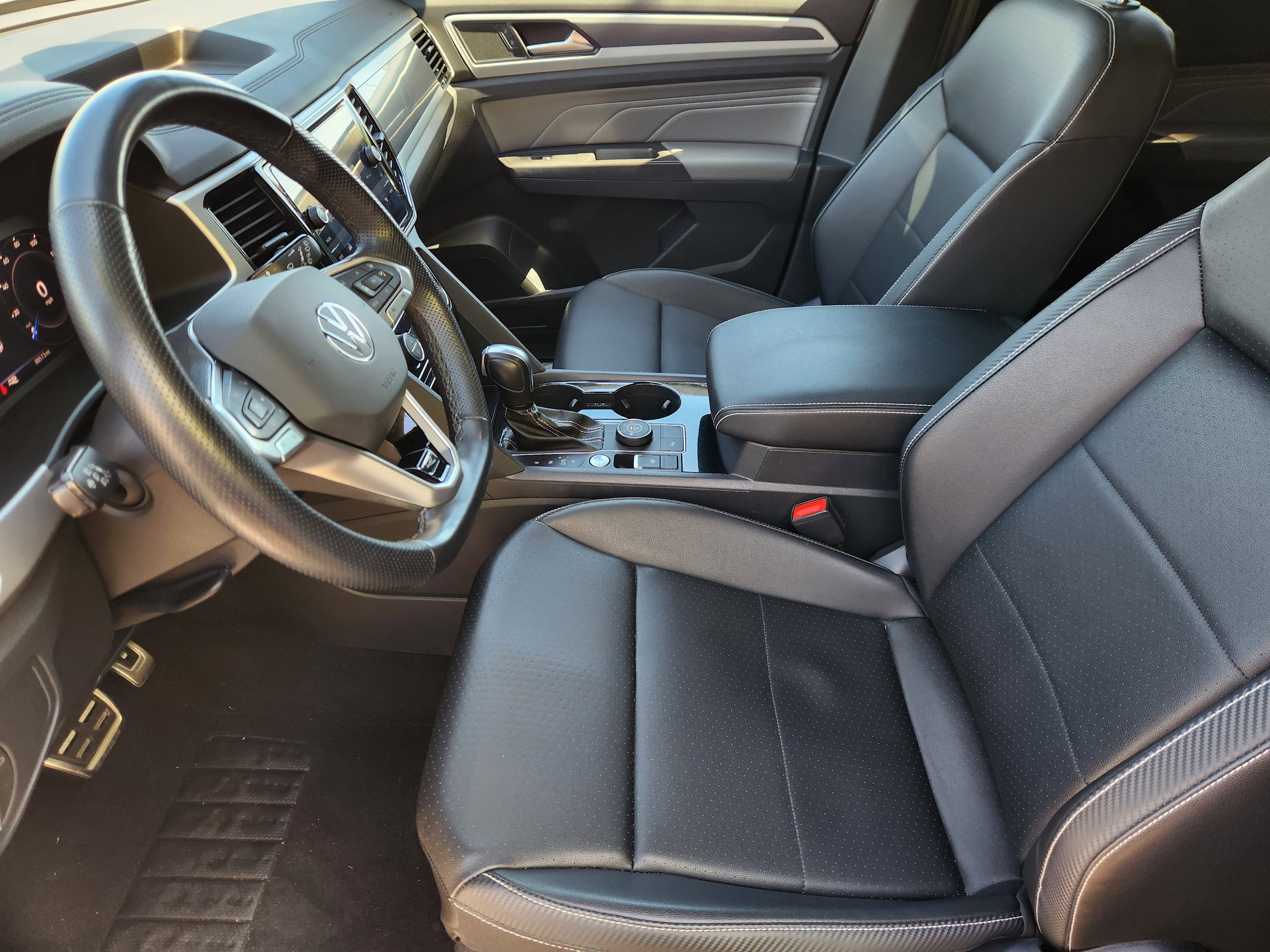 2023 Volkswagen Atlas Cross Sport 3.6L V6 SEL R-Line Black