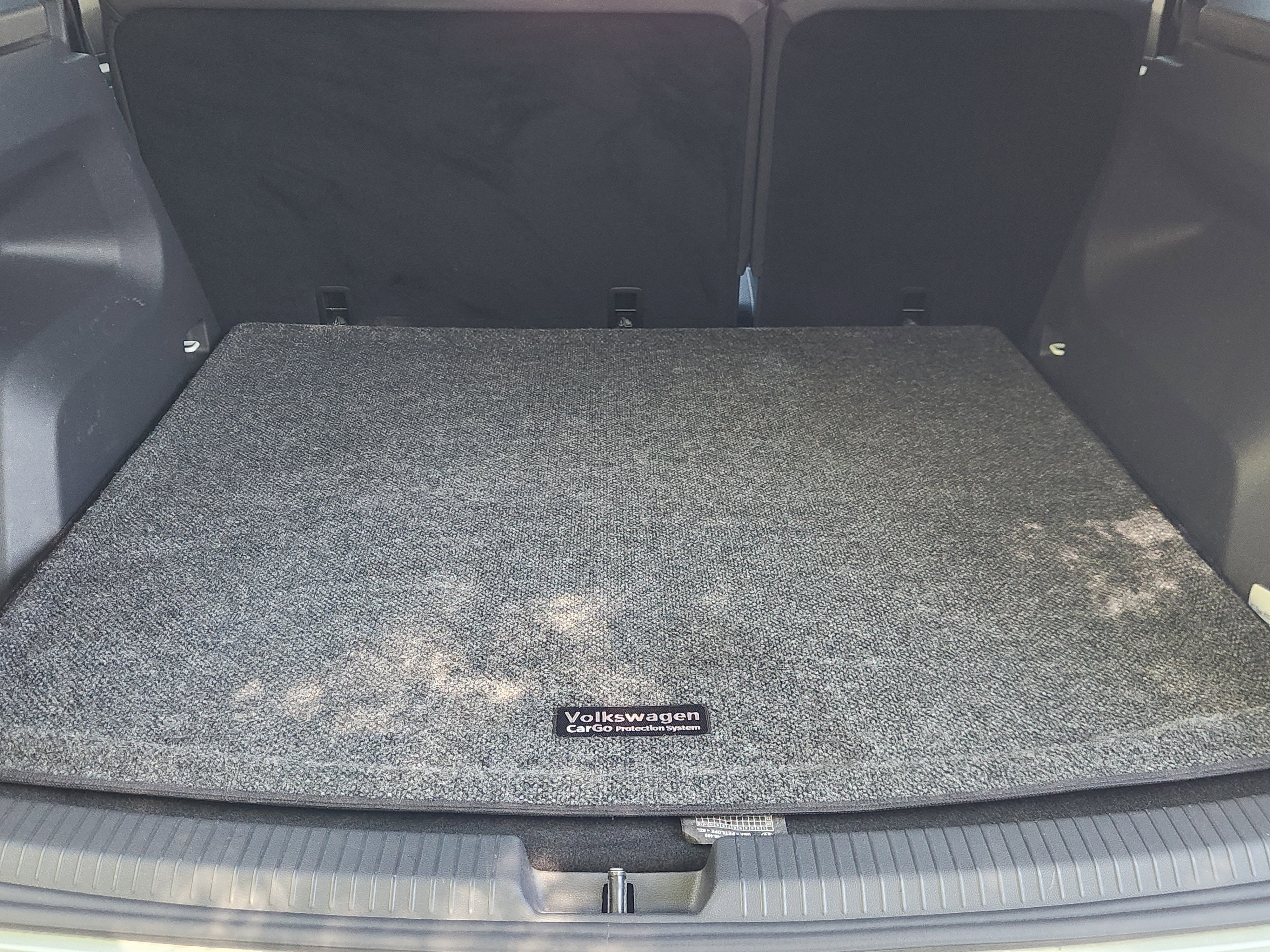 2023 Volkswagen Atlas Cross Sport 3.6L V6 SEL R-Line Black