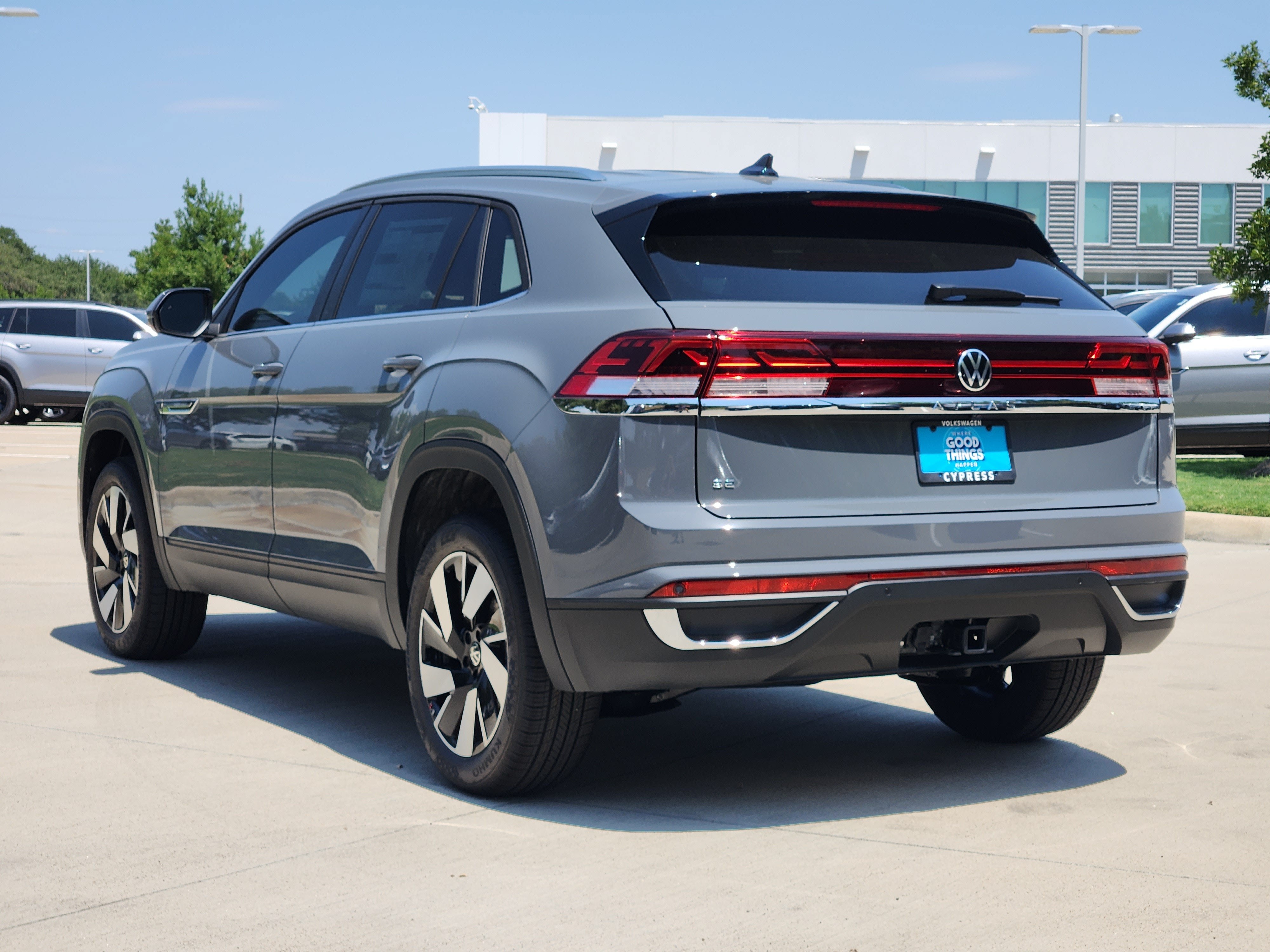 2026 Volkswagen Atlas Cross Sport 2.0T SE w/Technology