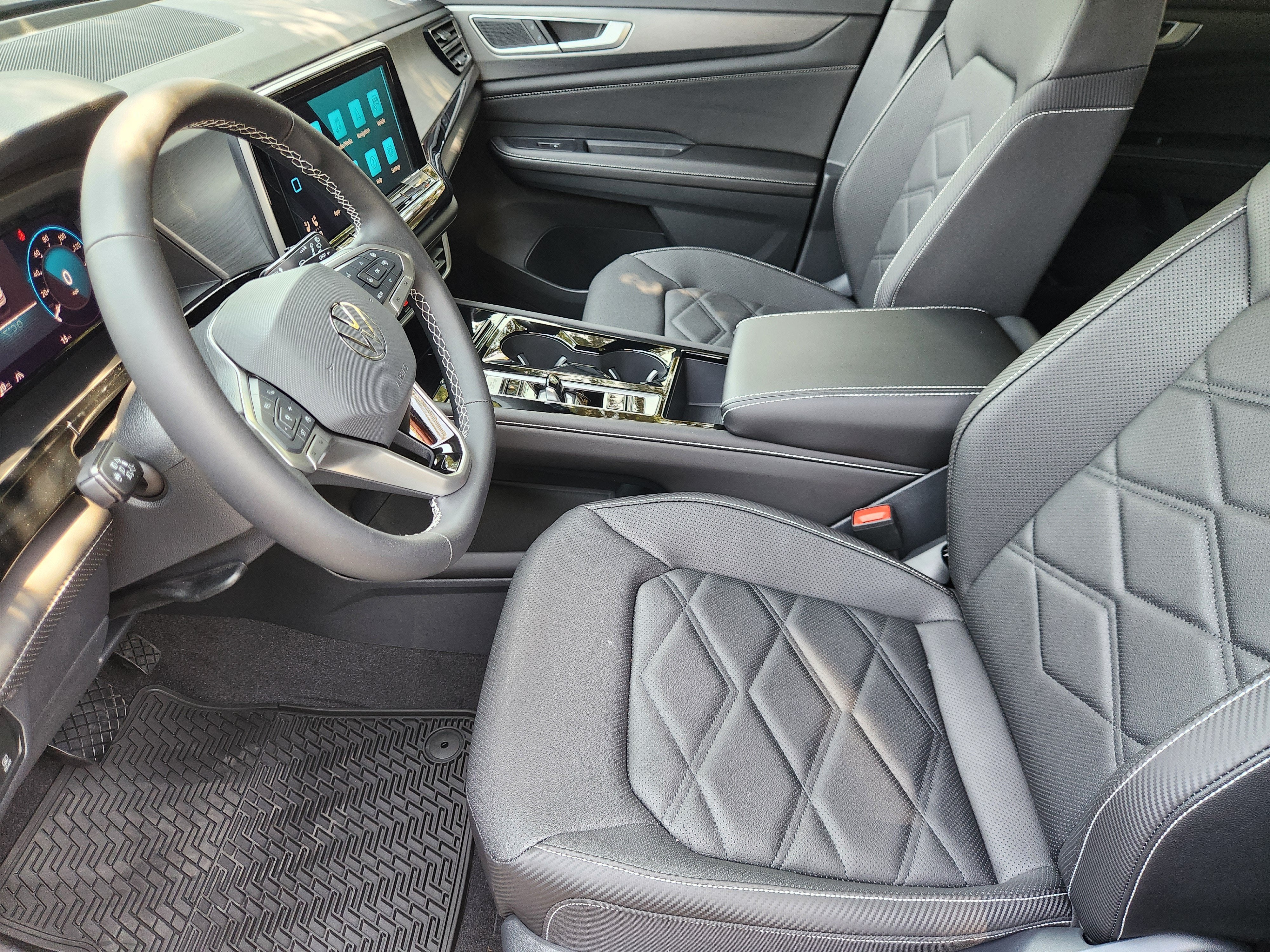 2026 Volkswagen Atlas Cross Sport 2.0T SE w/Technology