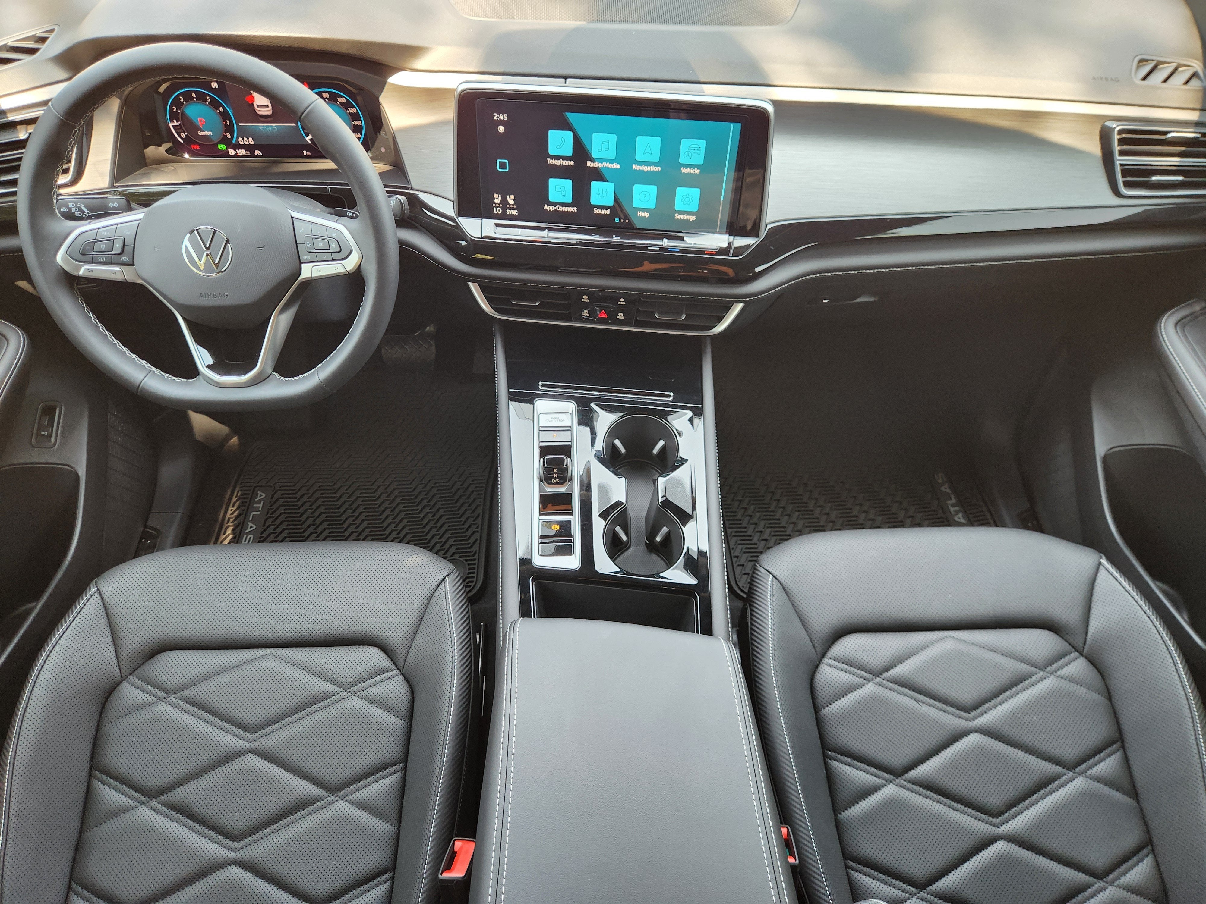 2026 Volkswagen Atlas Cross Sport 2.0T SE w/Technology