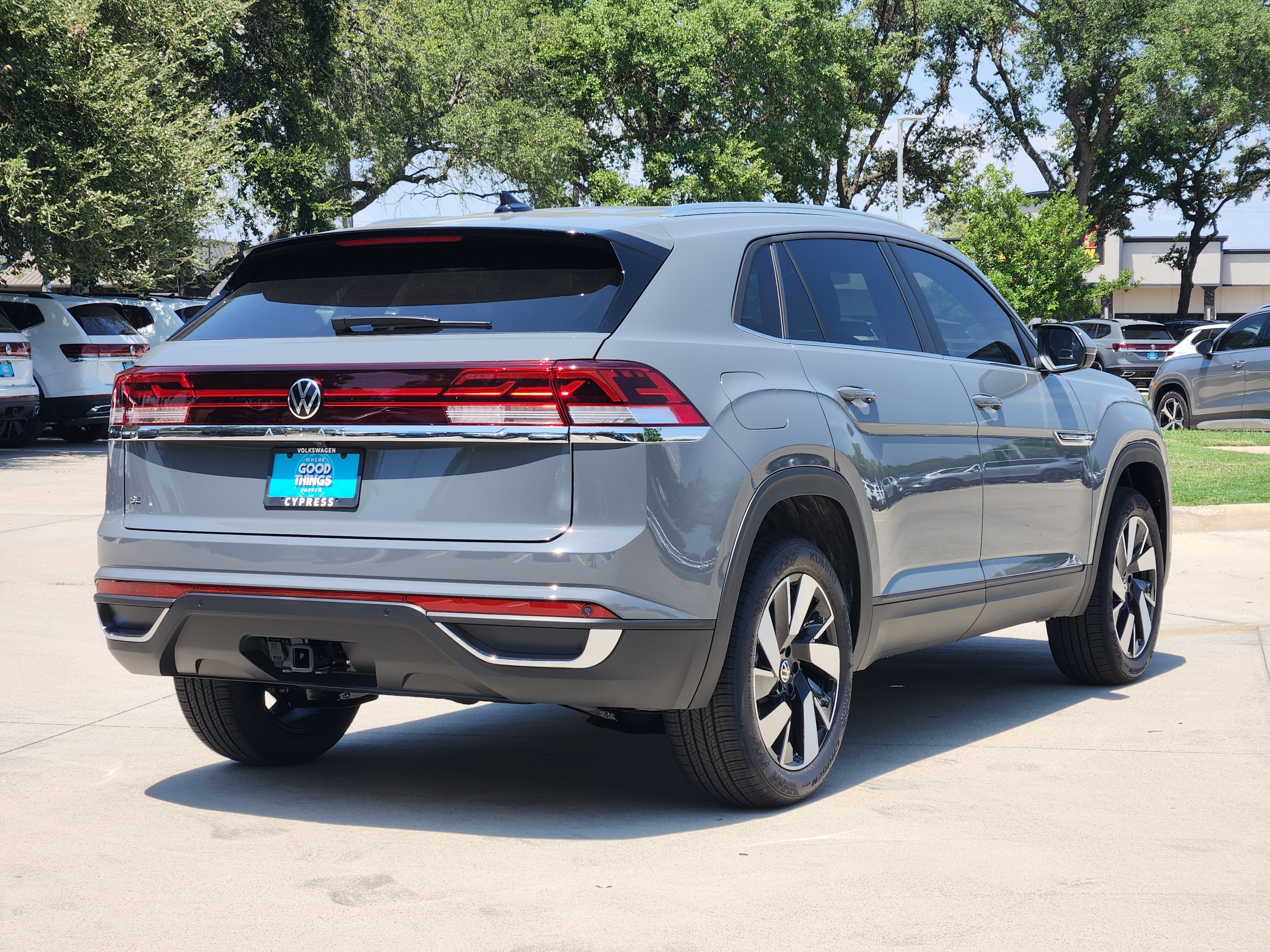 2026 Volkswagen Atlas Cross Sport 2.0T SE w/Technology