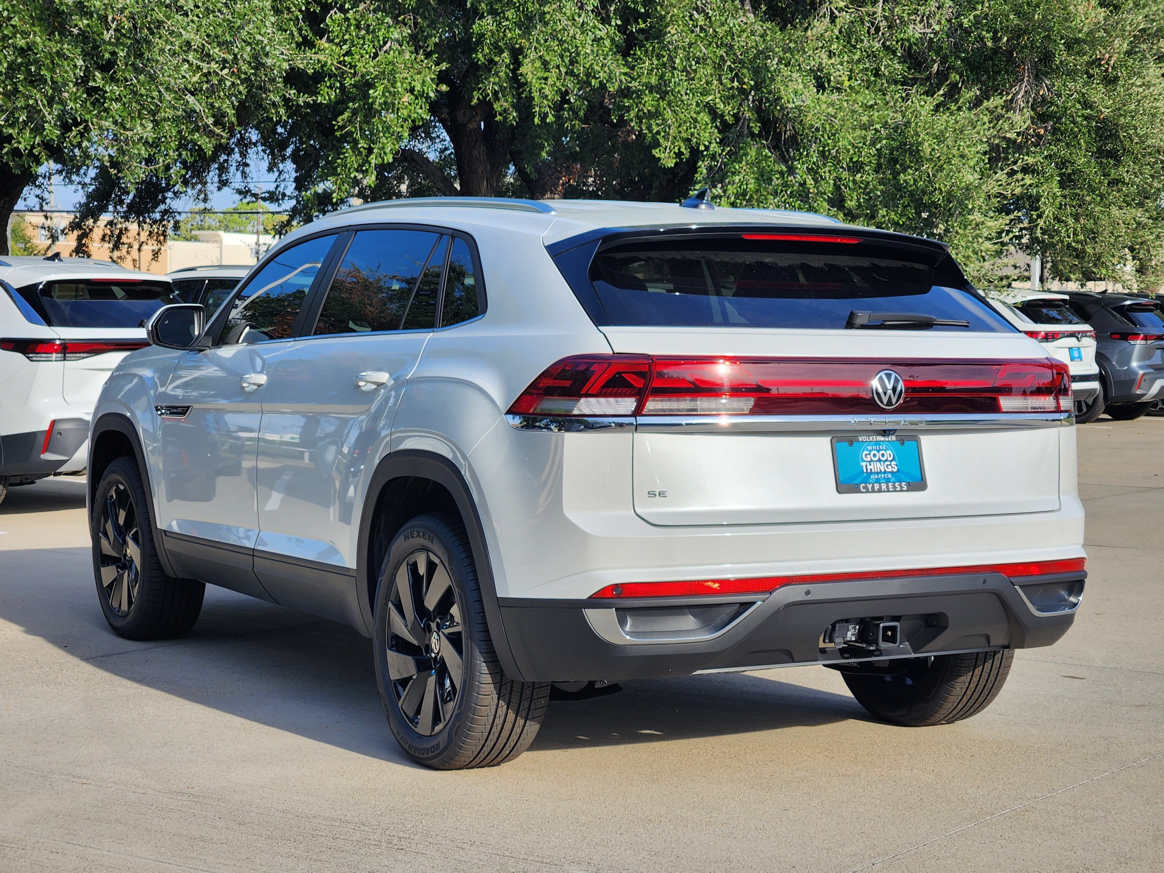 2026 Volkswagen Atlas Cross Sport 2.0T SE w/Technology