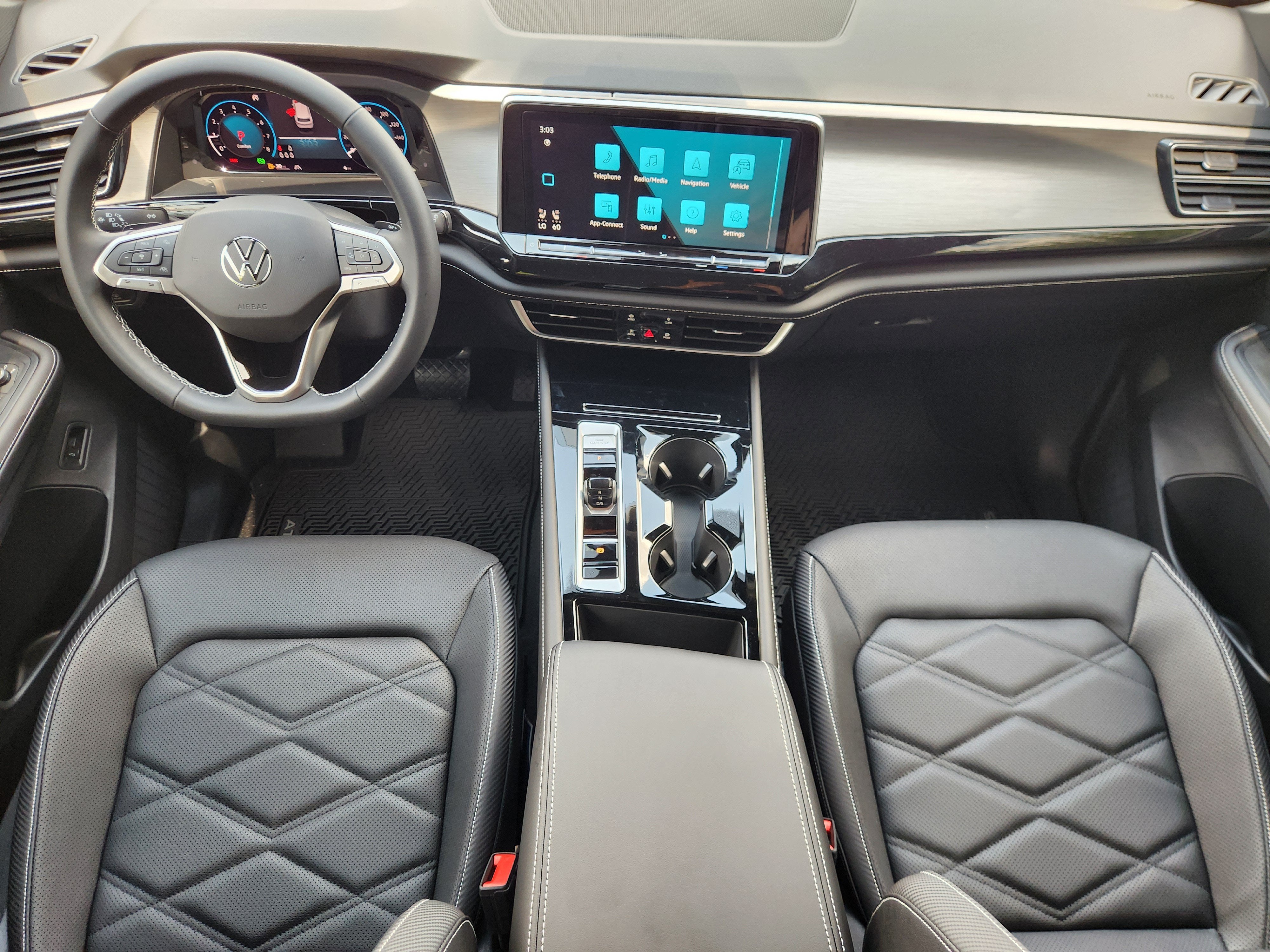 2026 Volkswagen Atlas Cross Sport 2.0T SE w/Technology