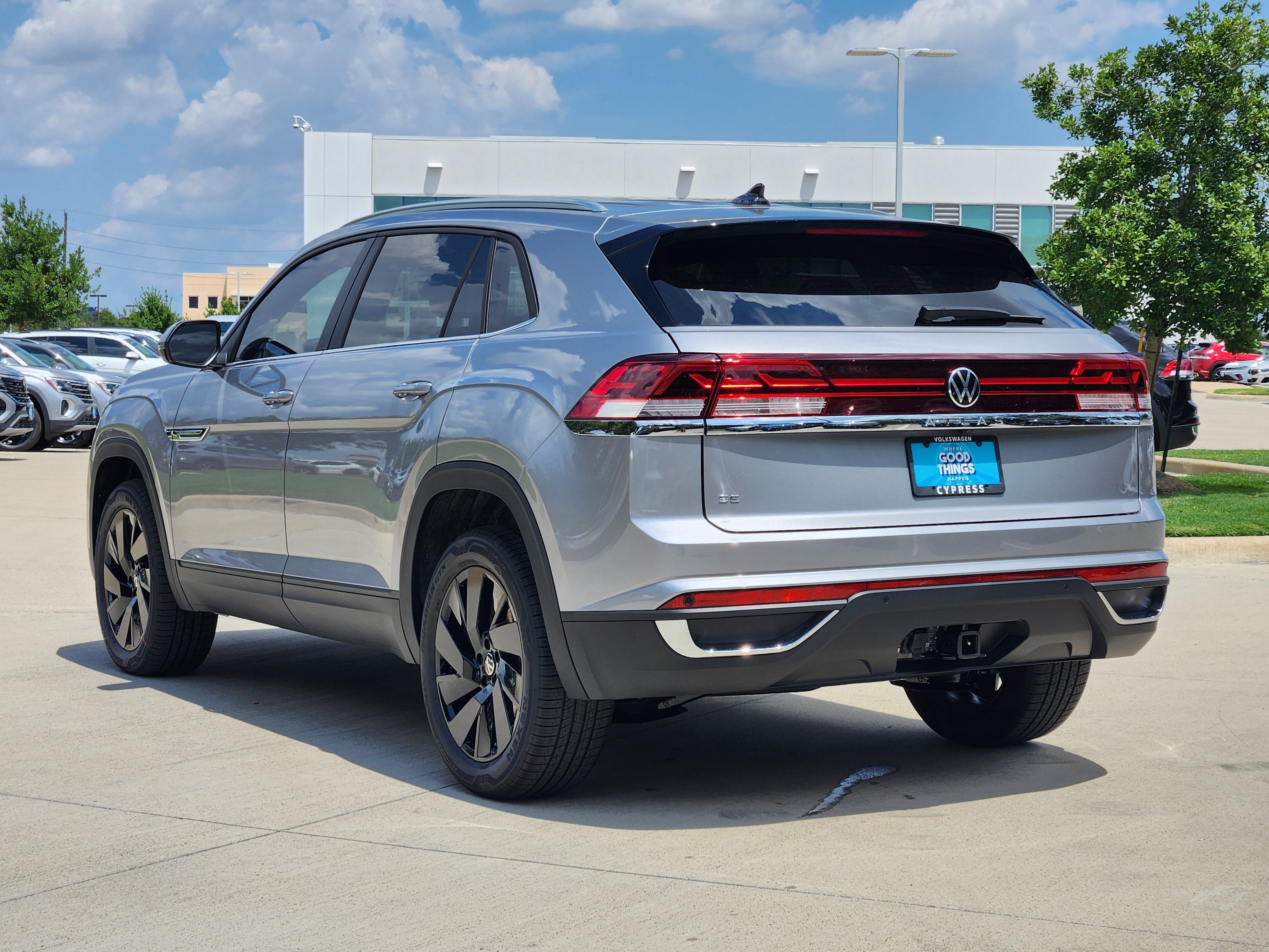 2026 Volkswagen Atlas Cross Sport 2.0T SE w/Technology