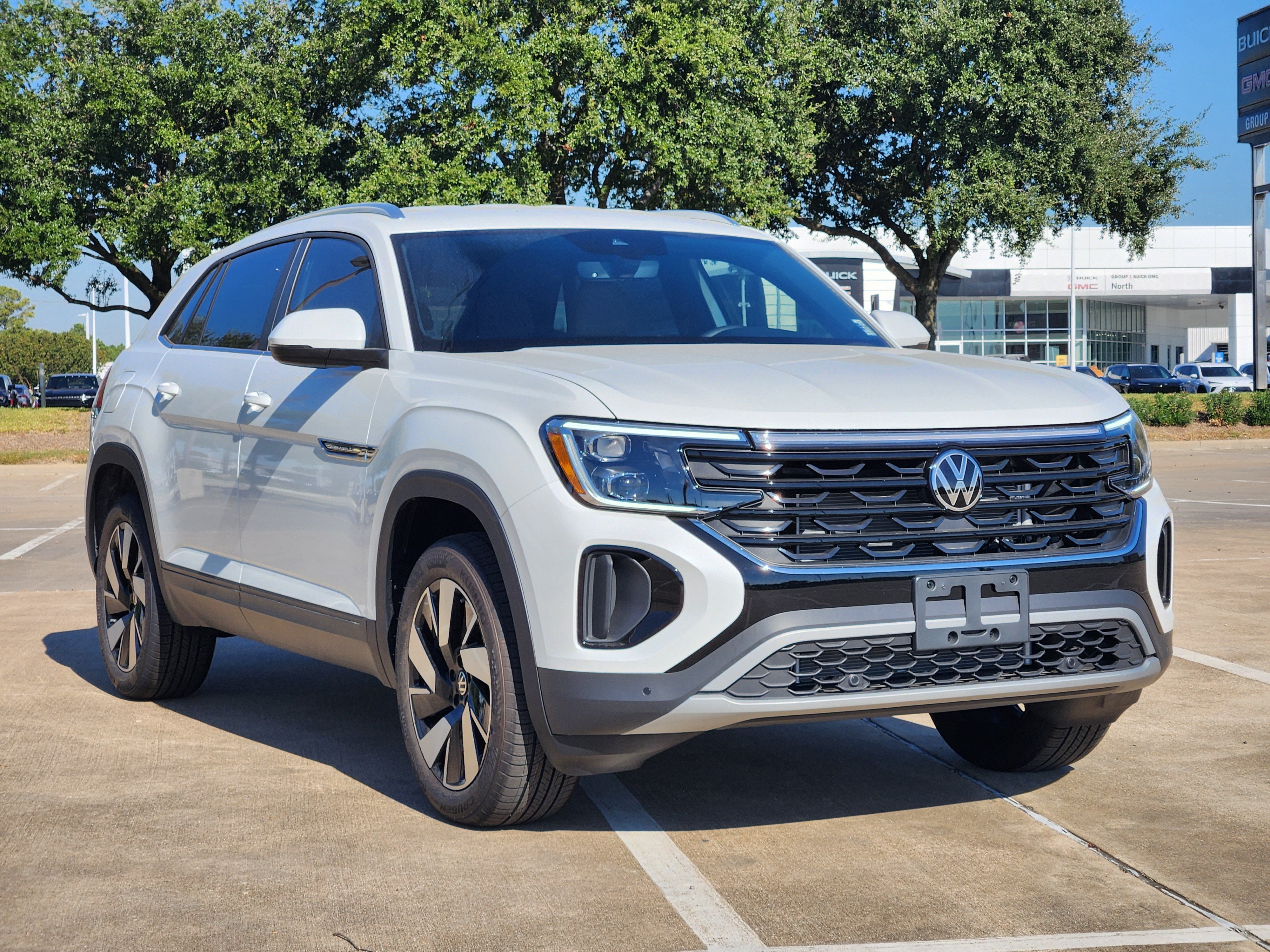2026 Volkswagen Atlas Cross Sport 2.0T SE w/Technology