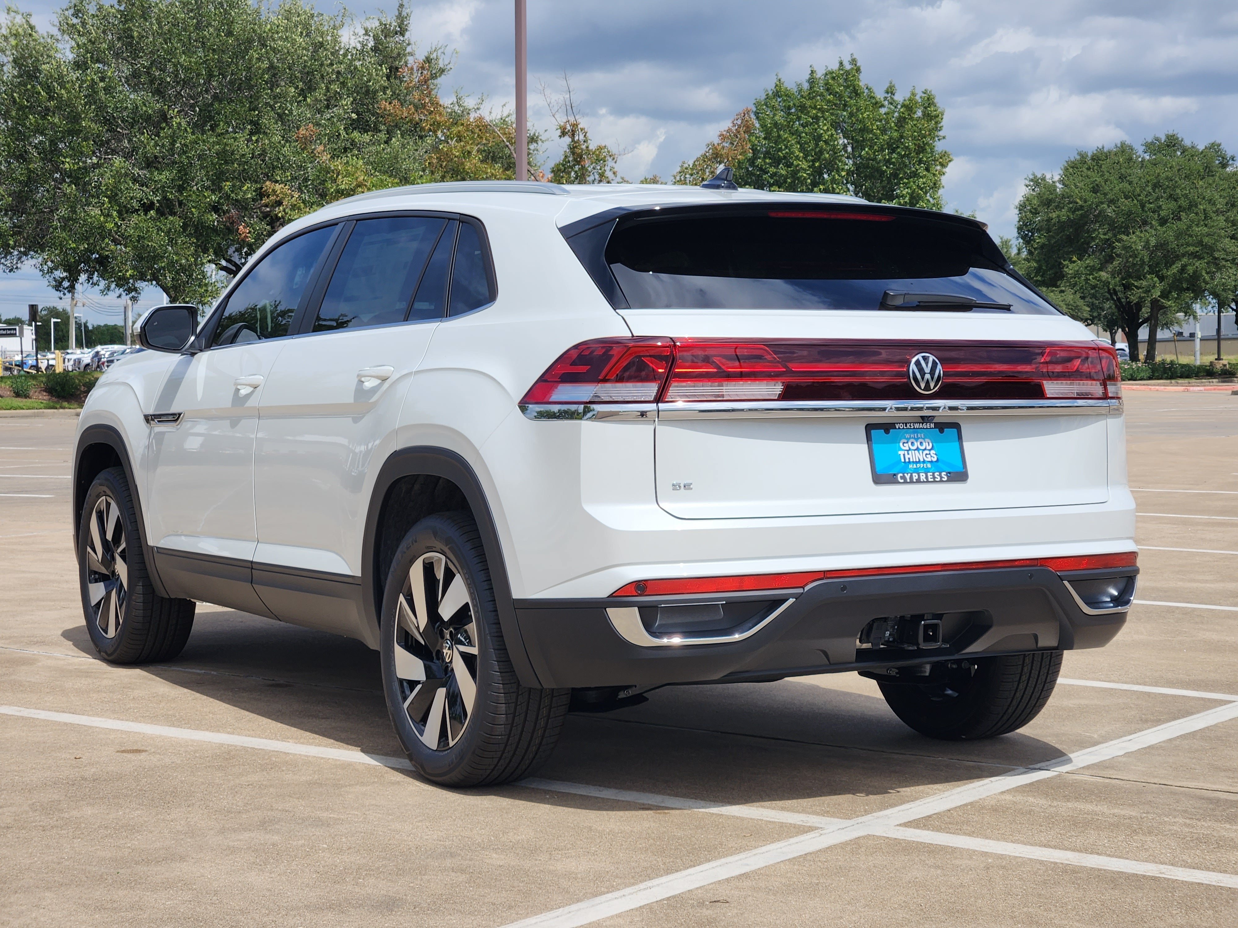 2026 Volkswagen Atlas Cross Sport 2.0T SE w/Technology
