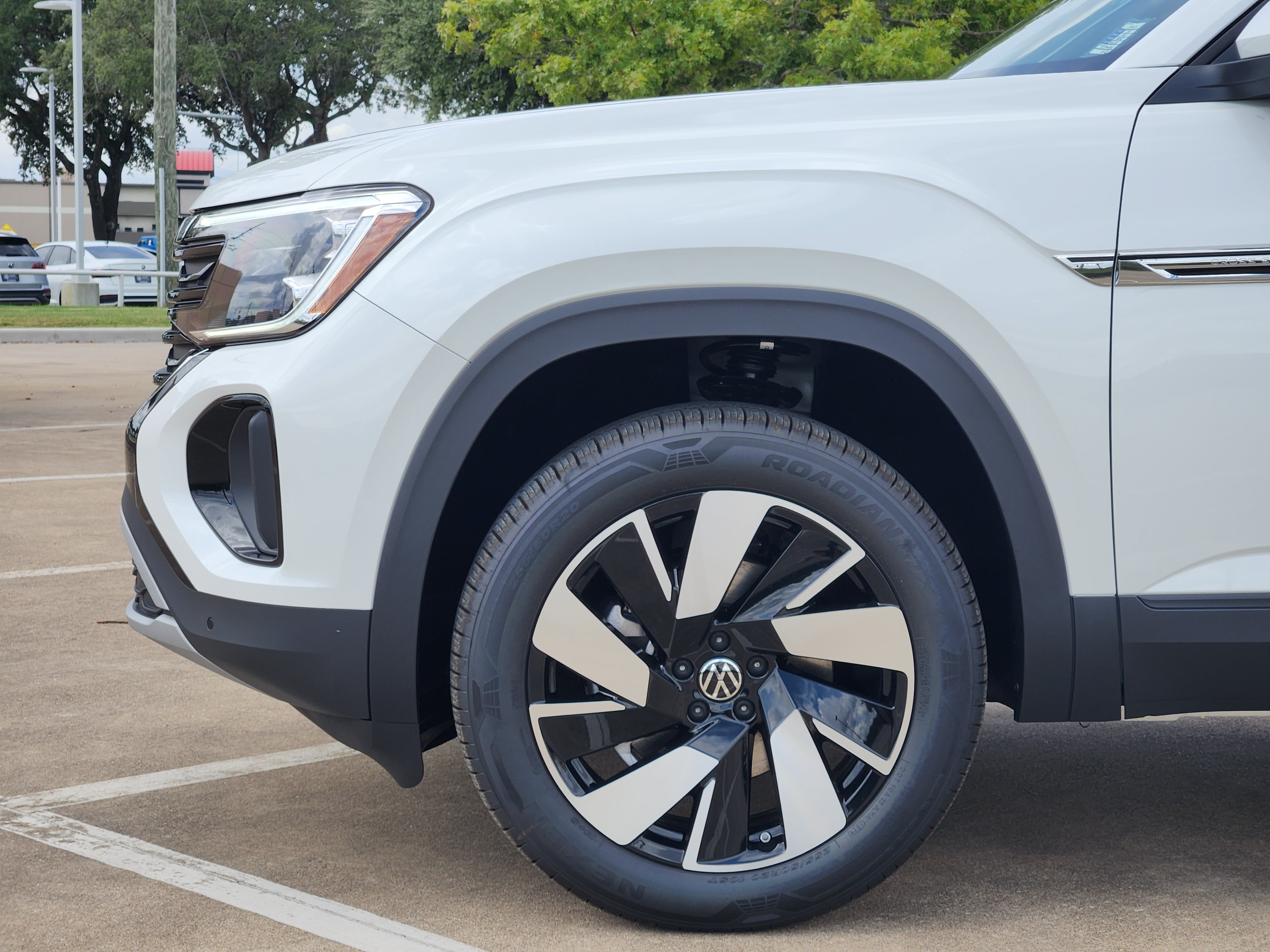 2026 Volkswagen Atlas Cross Sport 2.0T SE w/Technology
