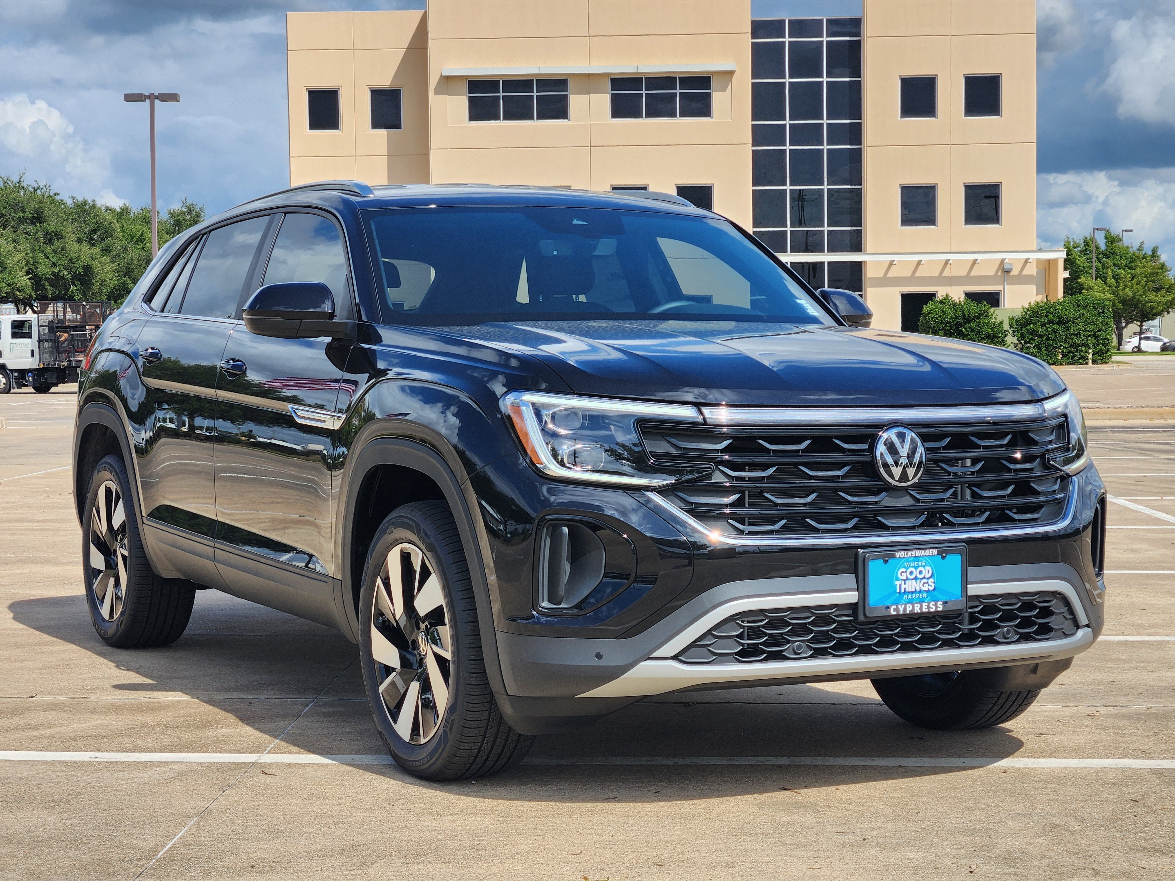2026 Volkswagen Atlas Cross Sport 2.0T SE w/Technology