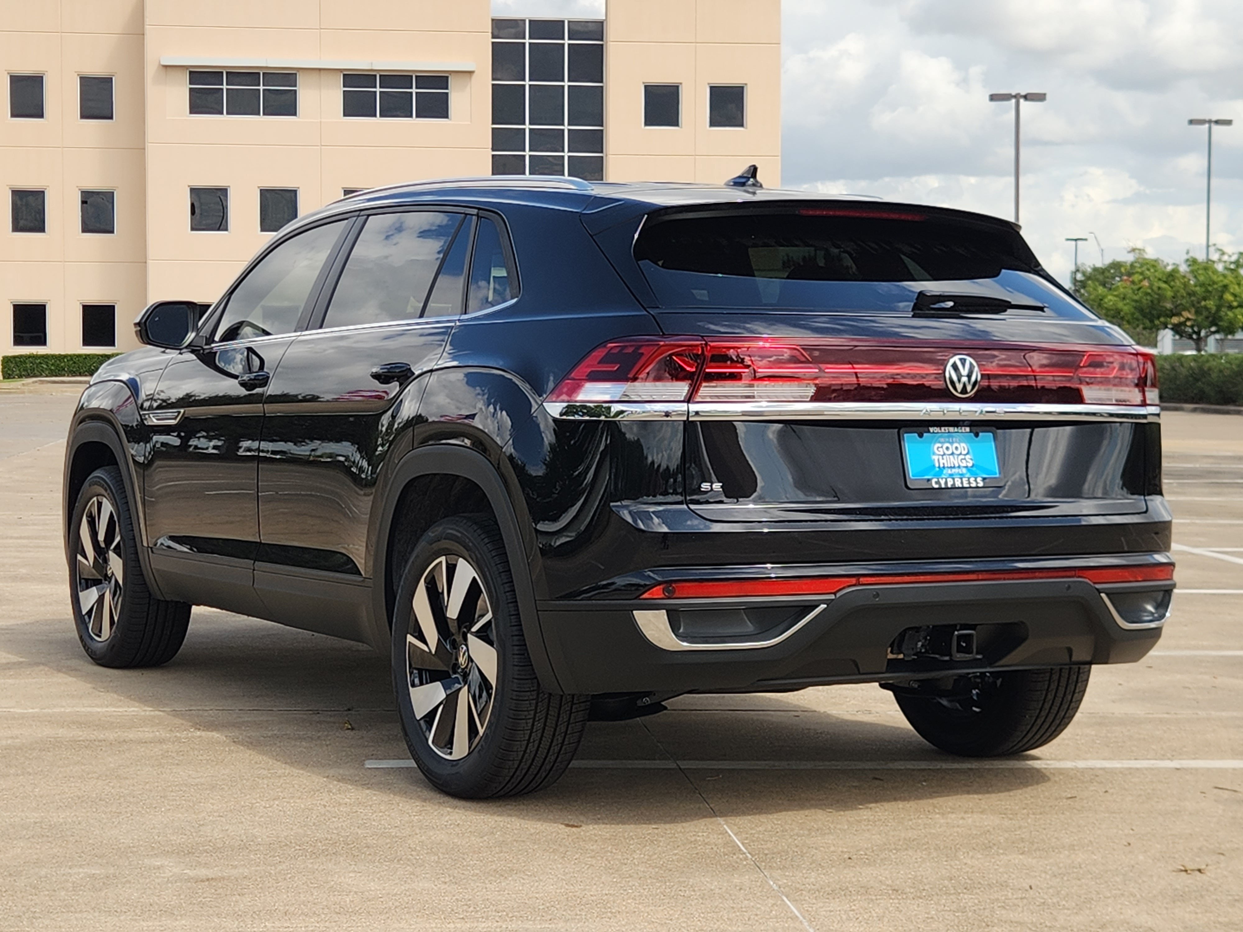 2026 Volkswagen Atlas Cross Sport 2.0T SE w/Technology