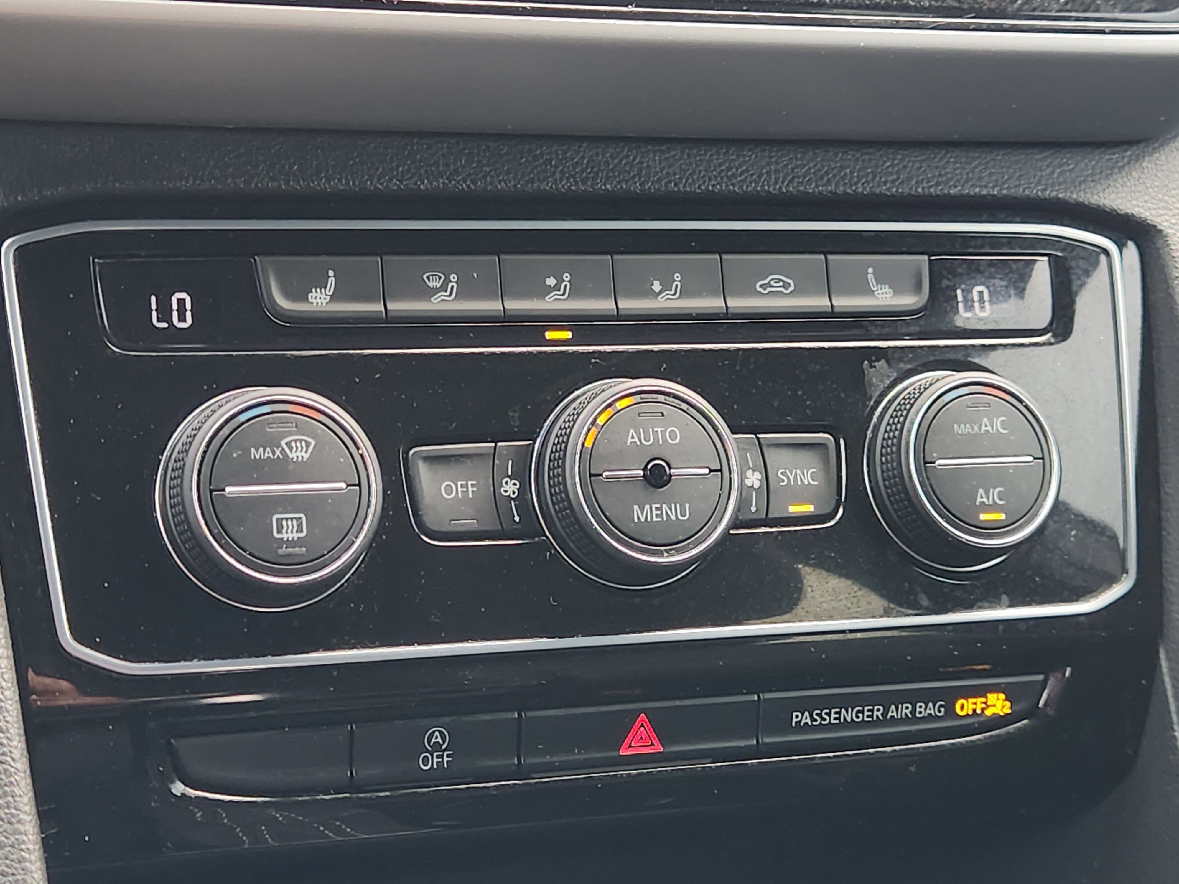 2023 Volkswagen Atlas Cross Sport 2.0T SE w/Technology