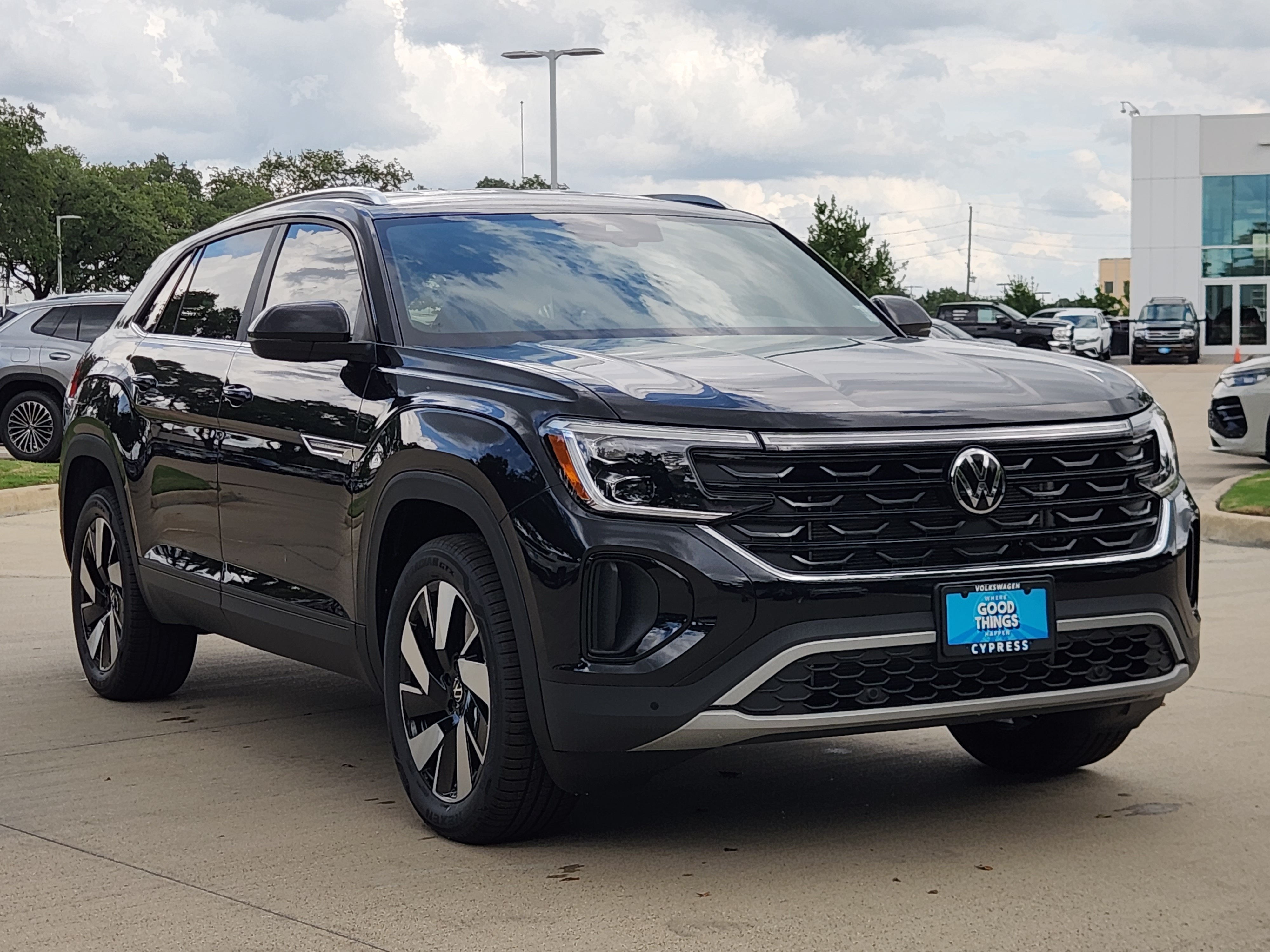 2026 Volkswagen Atlas Cross Sport 2.0T SE w/Technology
