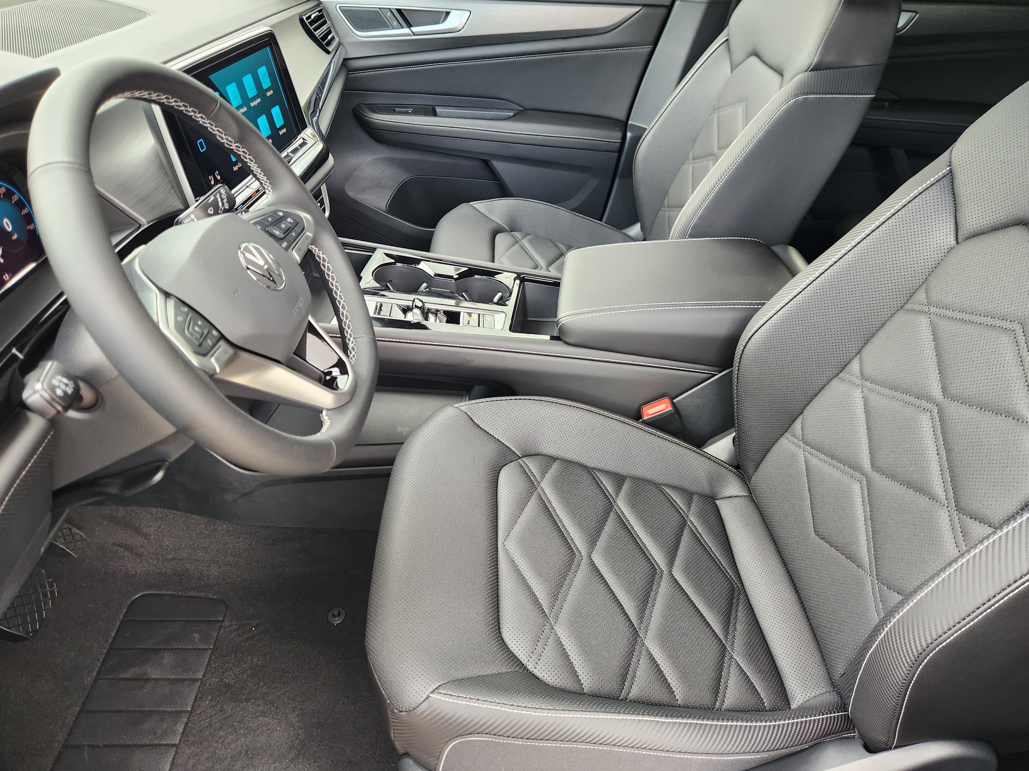 2026 Volkswagen Atlas Cross Sport 2.0T SE w/Technology