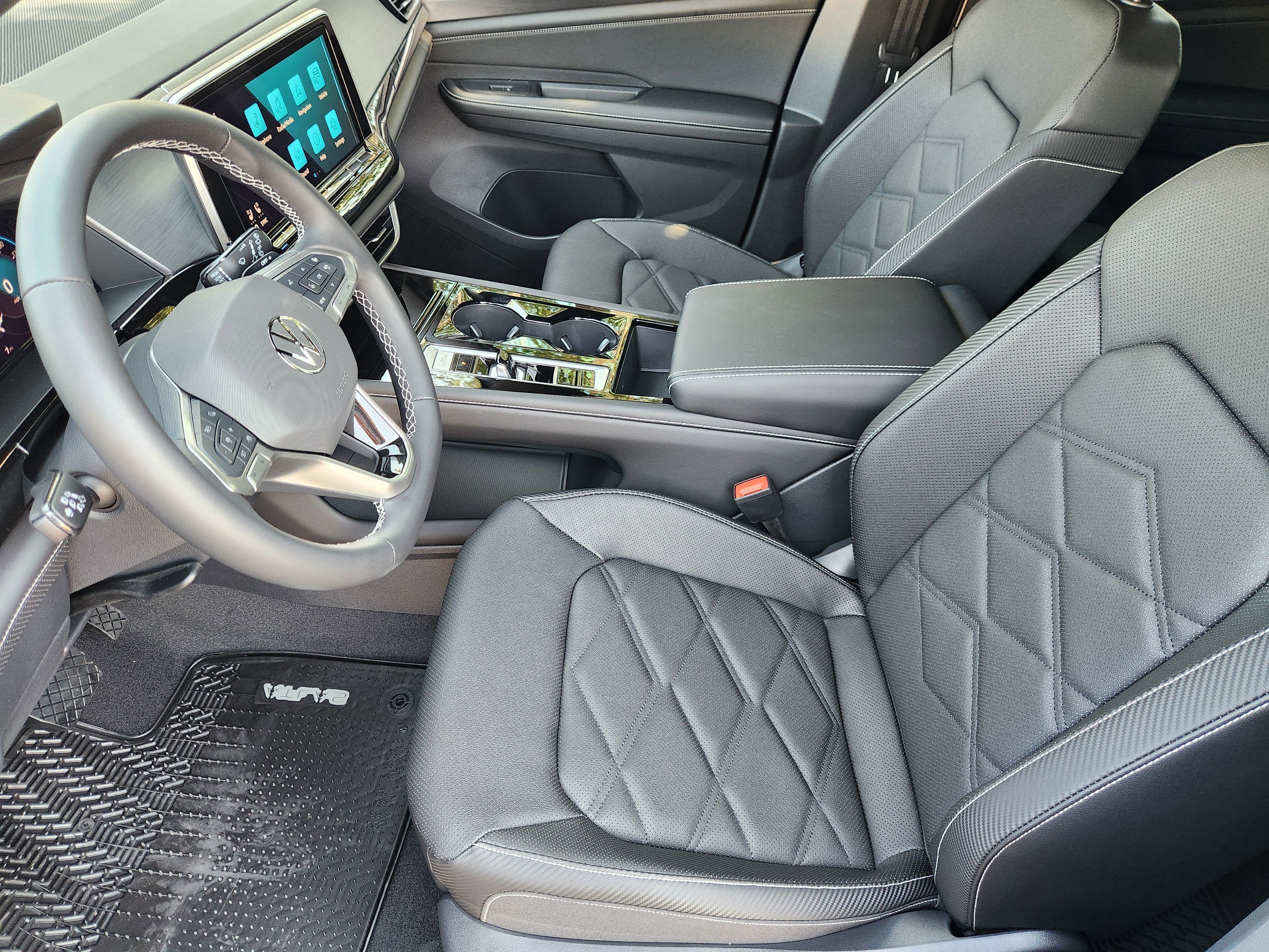 2026 Volkswagen Atlas Cross Sport 2.0T SE w/Technology