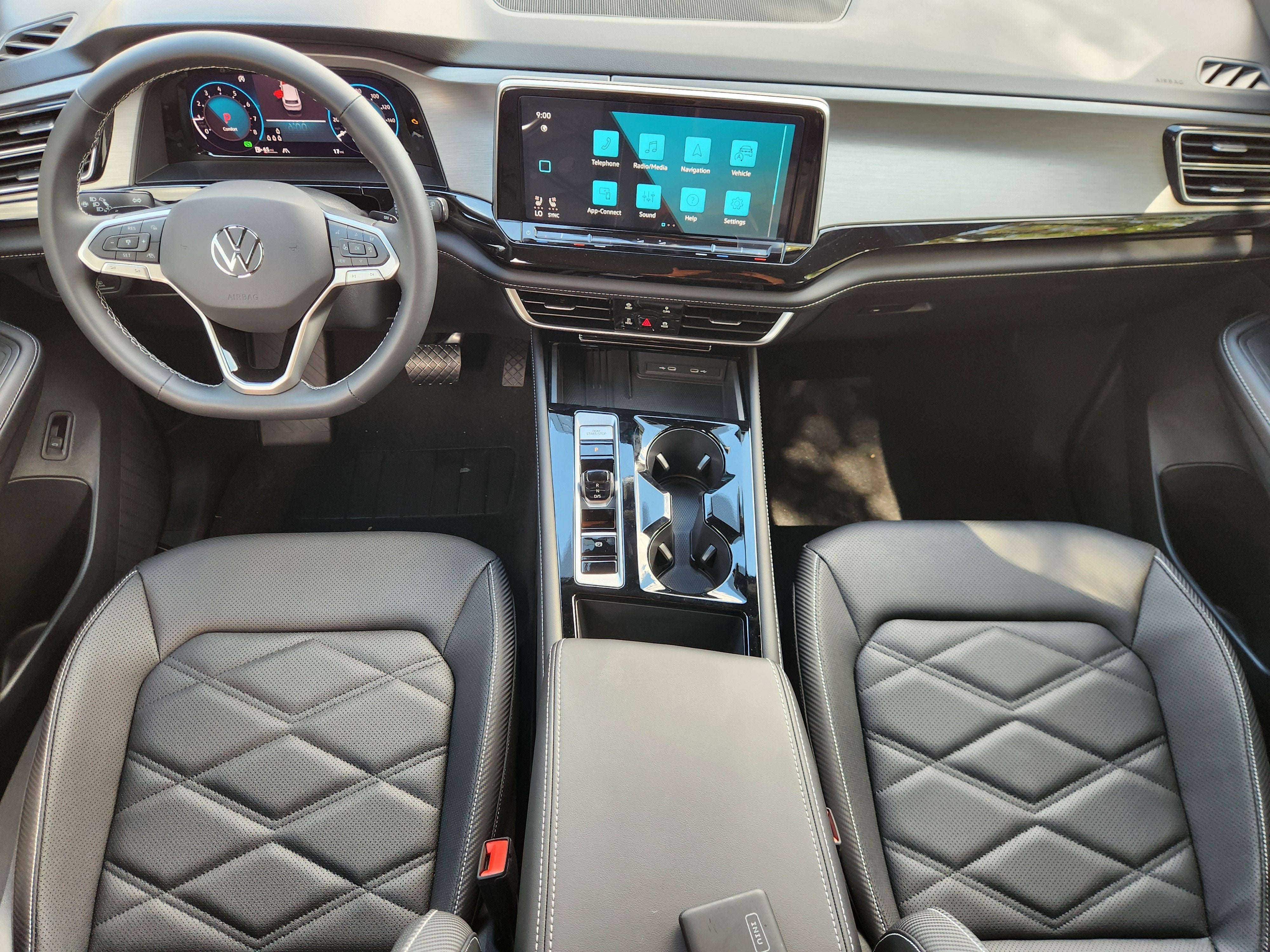2026 Volkswagen Atlas Cross Sport 2.0T SE w/Technology