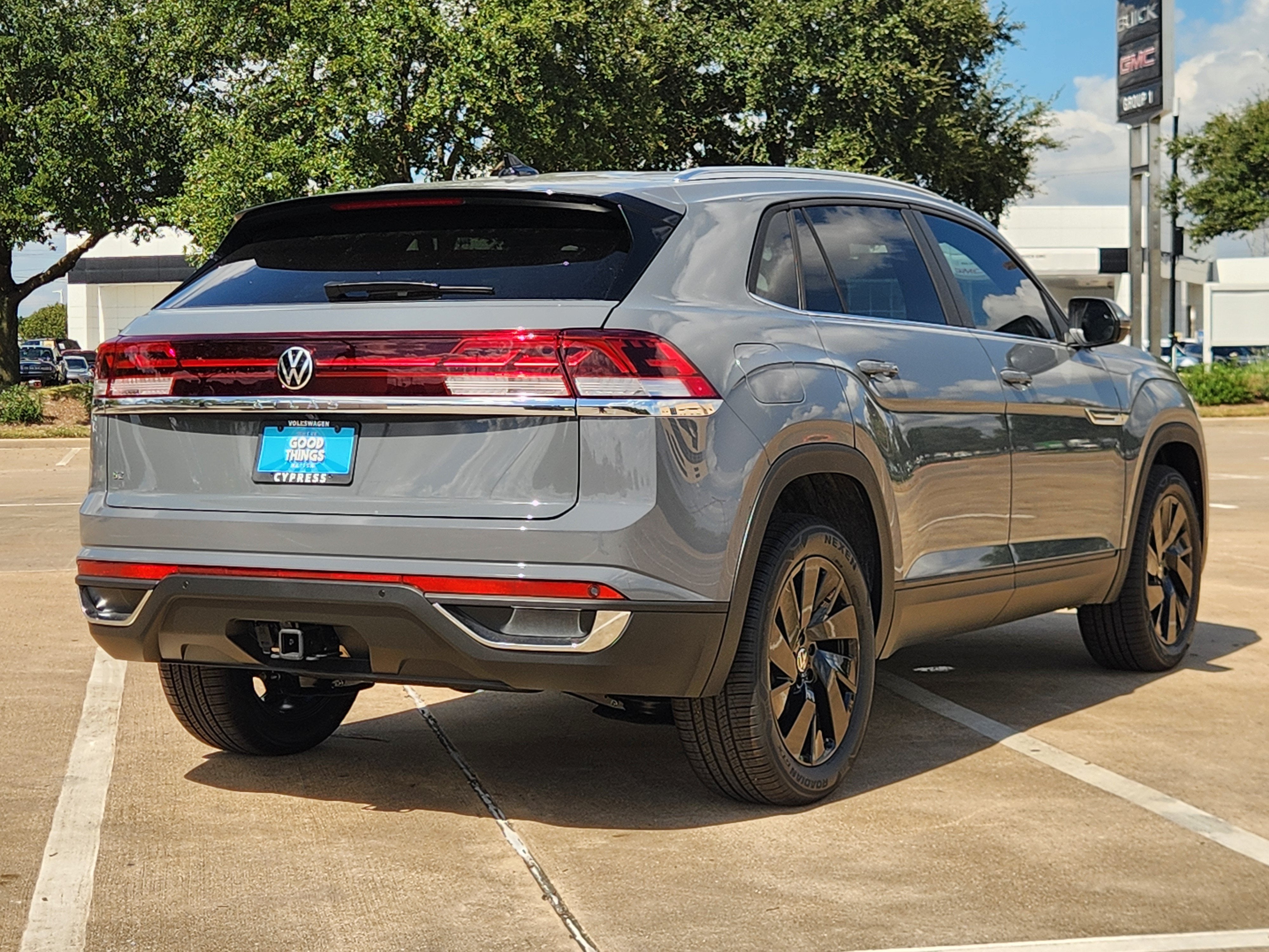 2026 Volkswagen Atlas Cross Sport 2.0T SE w/Technology