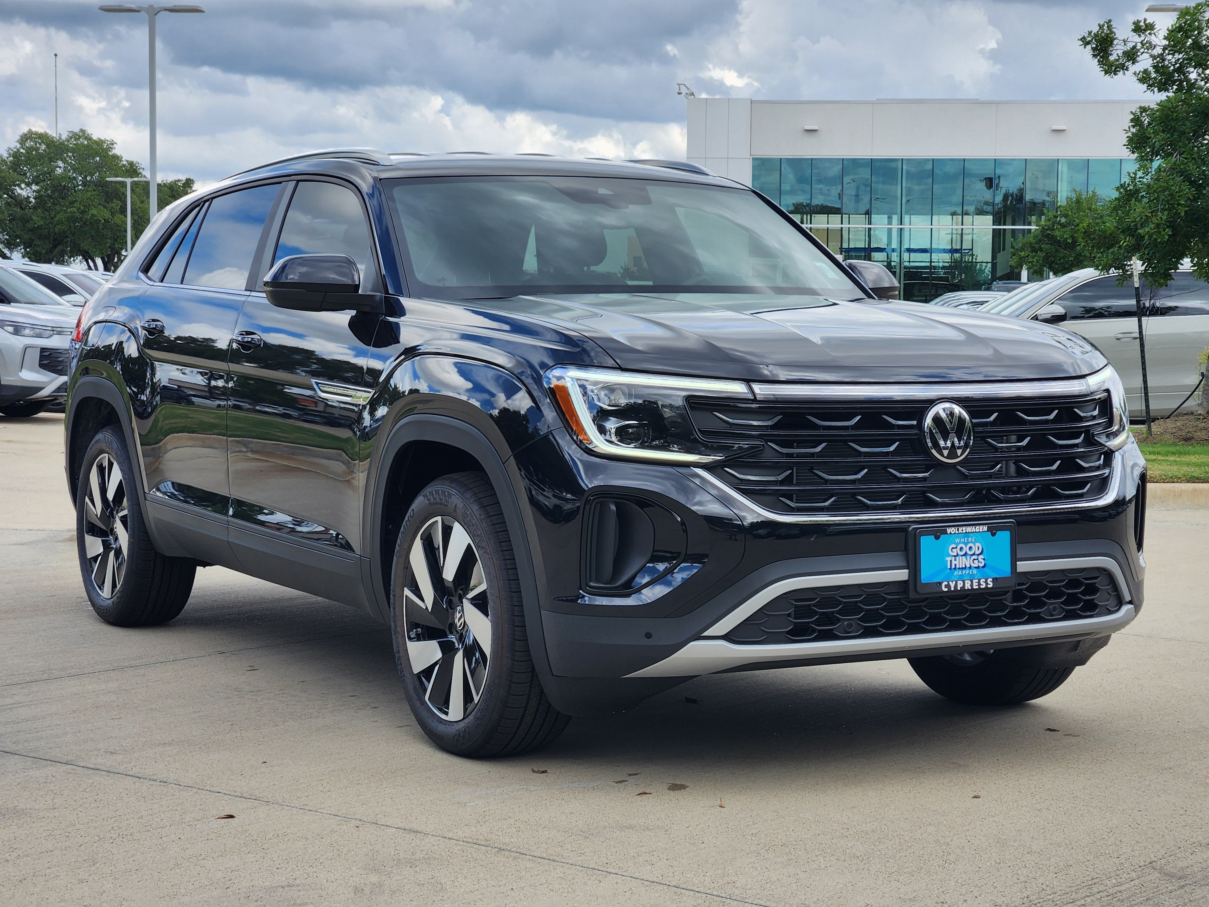 2026 Volkswagen Atlas Cross Sport 2.0T SE w/Technology