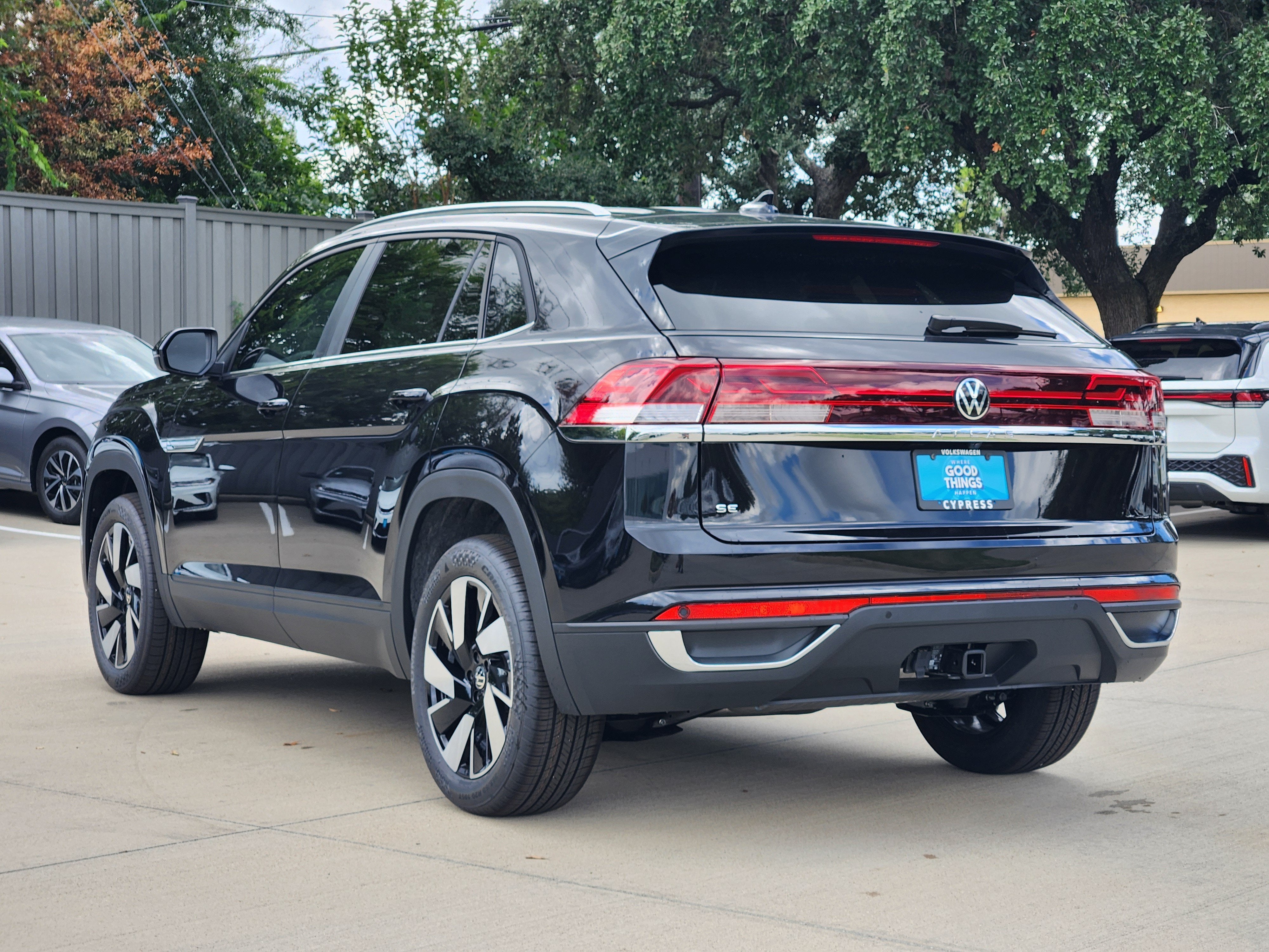 2026 Volkswagen Atlas Cross Sport 2.0T SE w/Technology