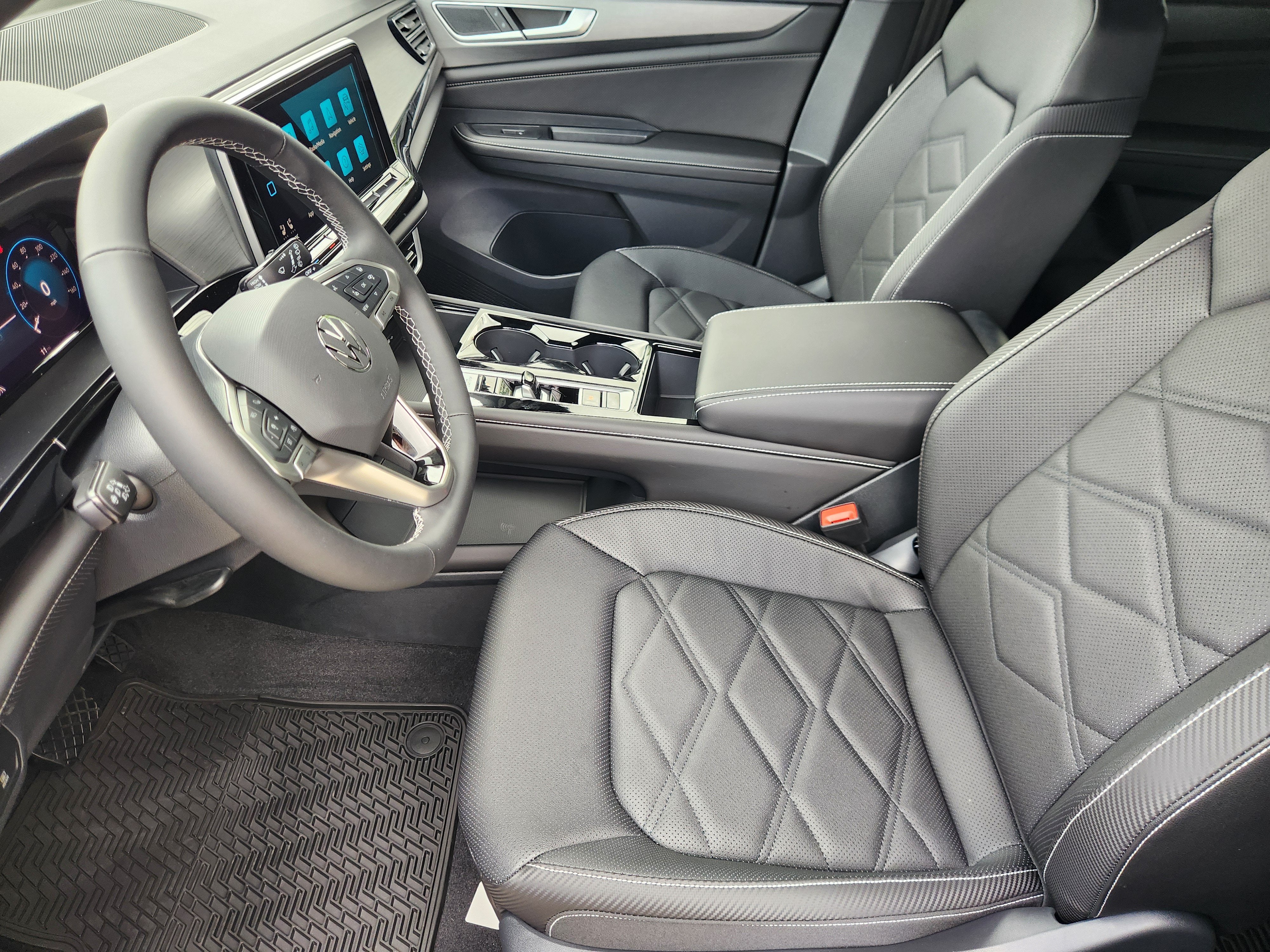 2026 Volkswagen Atlas Cross Sport 2.0T SE w/Technology