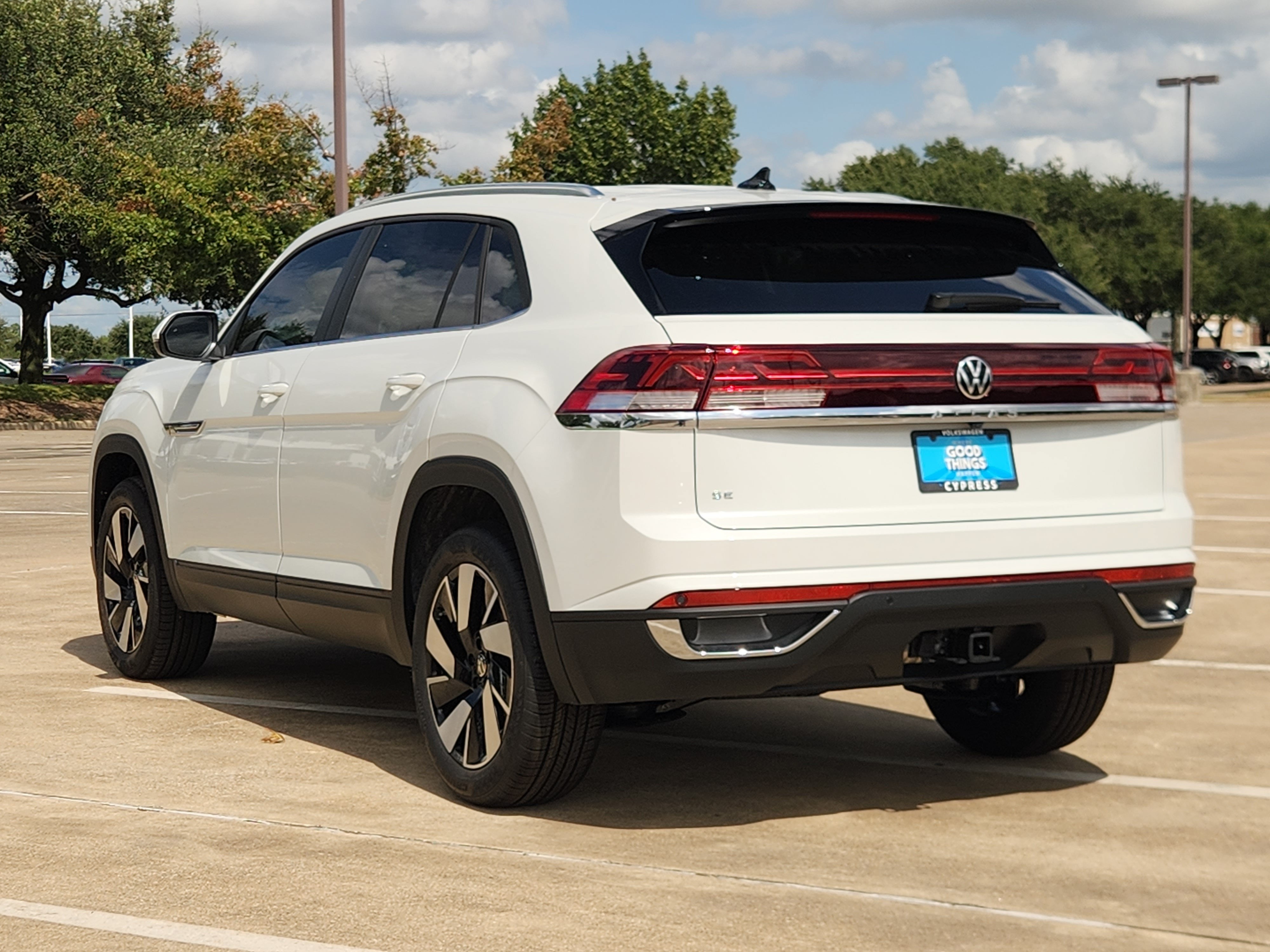 2026 Volkswagen Atlas Cross Sport 2.0T SE w/Technology
