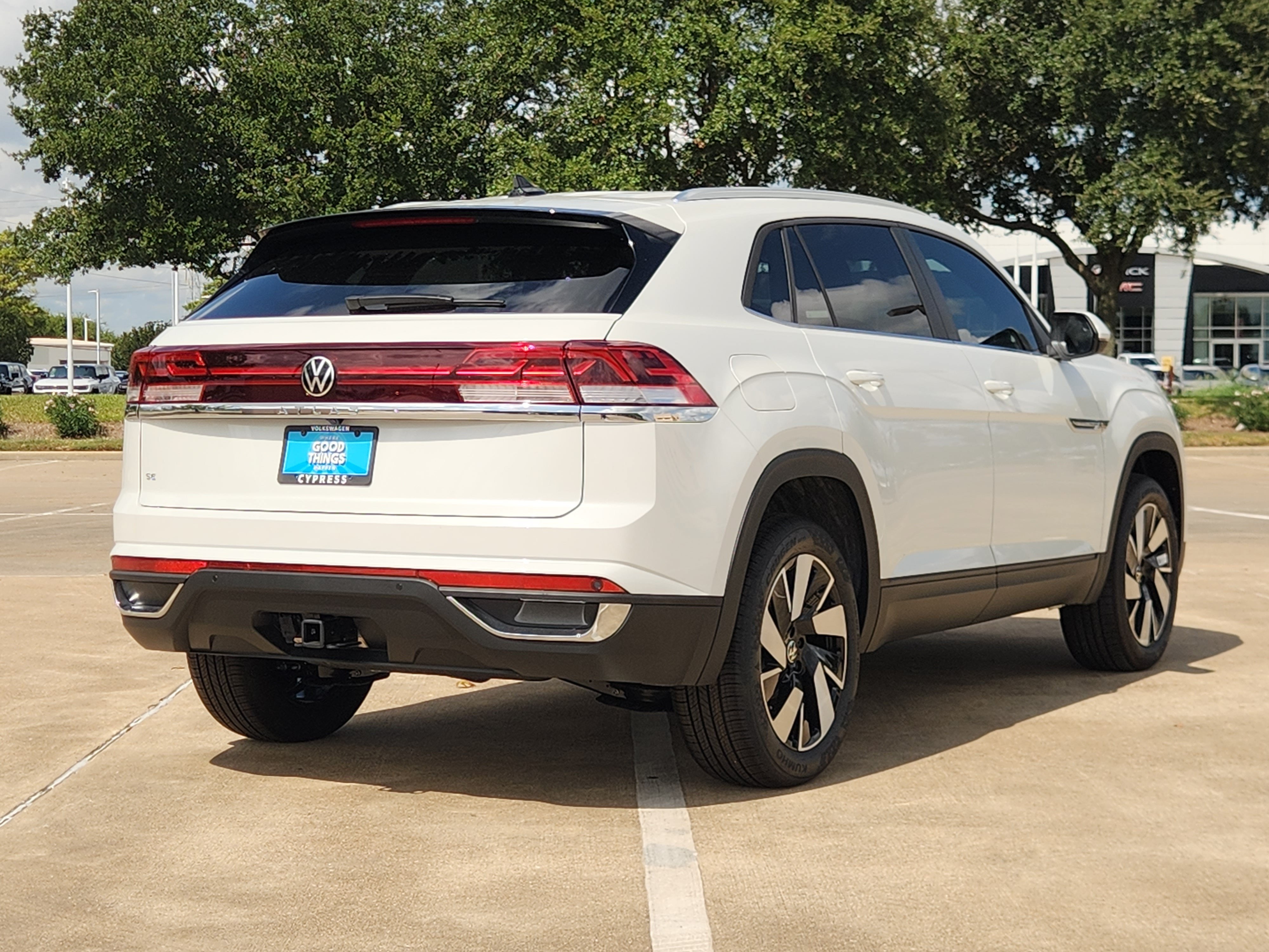 2026 Volkswagen Atlas Cross Sport 2.0T SE w/Technology
