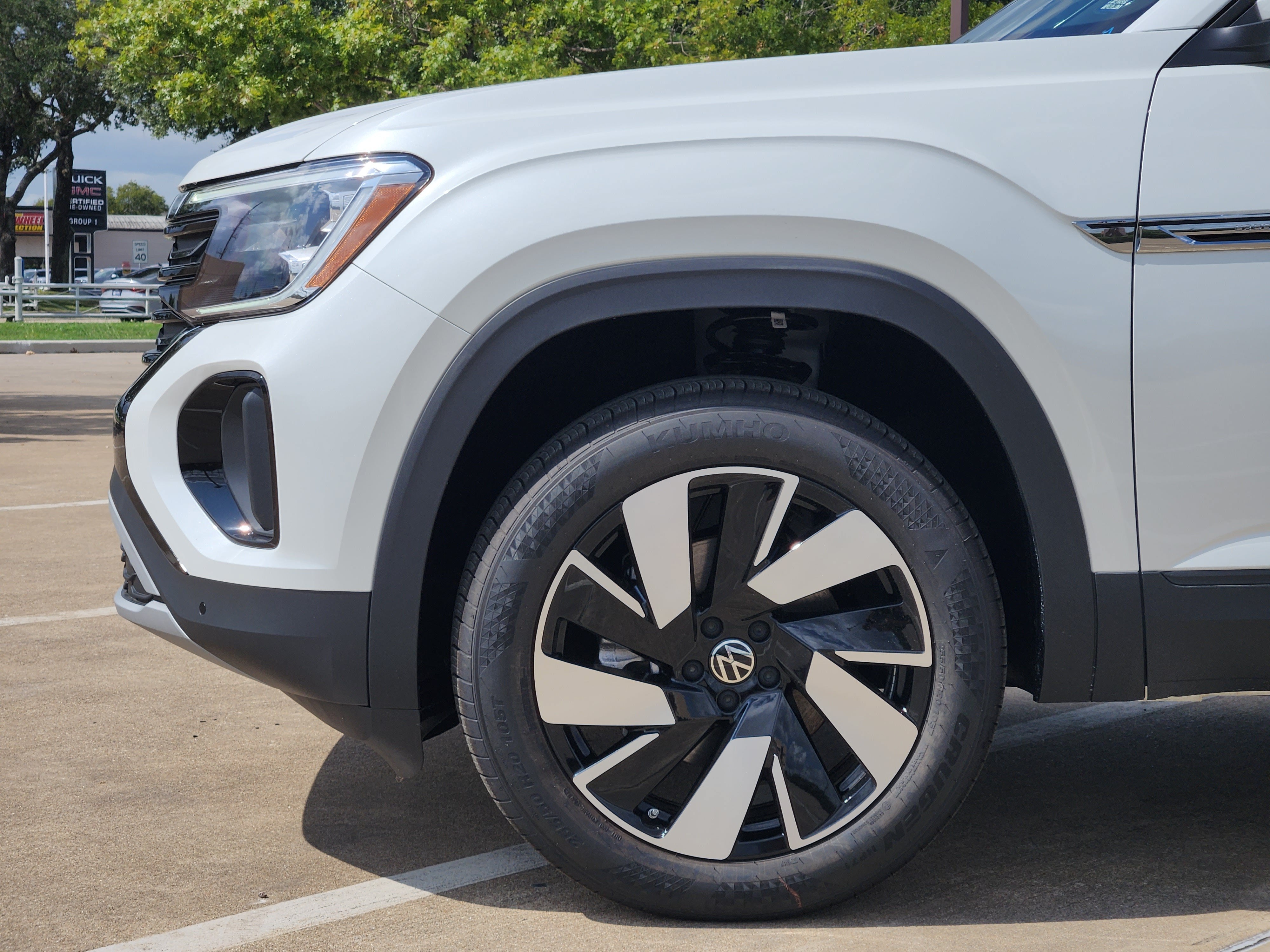 2026 Volkswagen Atlas Cross Sport 2.0T SE w/Technology