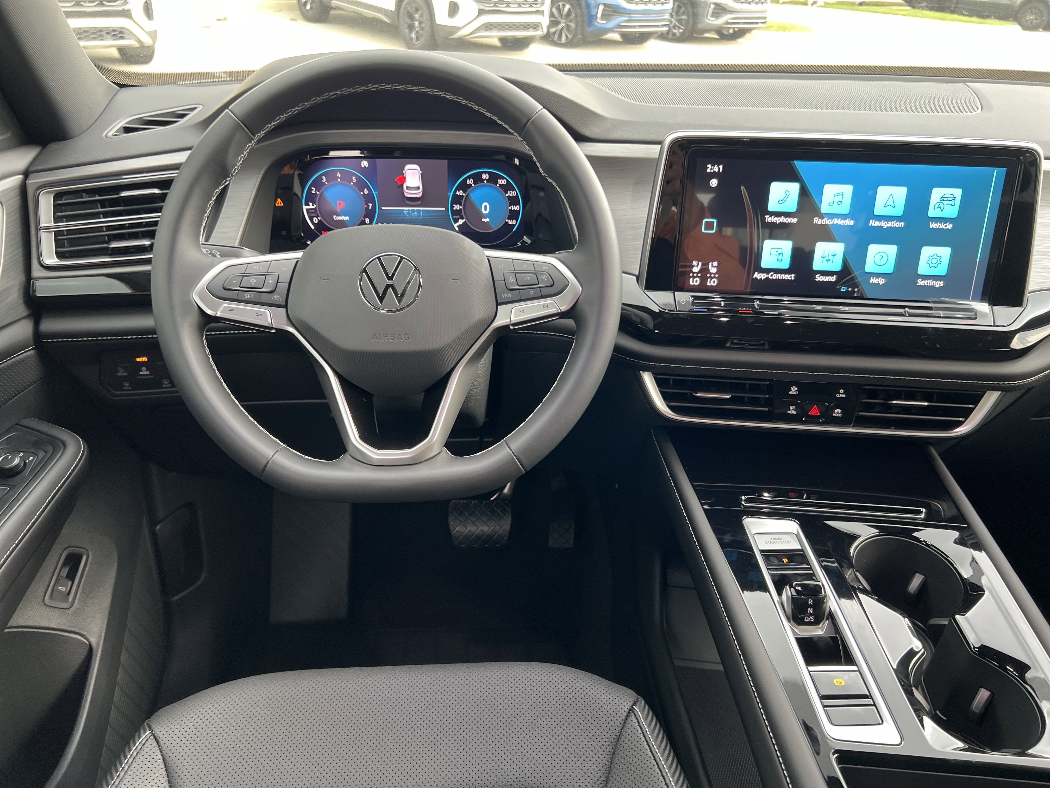 2026 Volkswagen Atlas Cross Sport 2.0T SE w/Technology