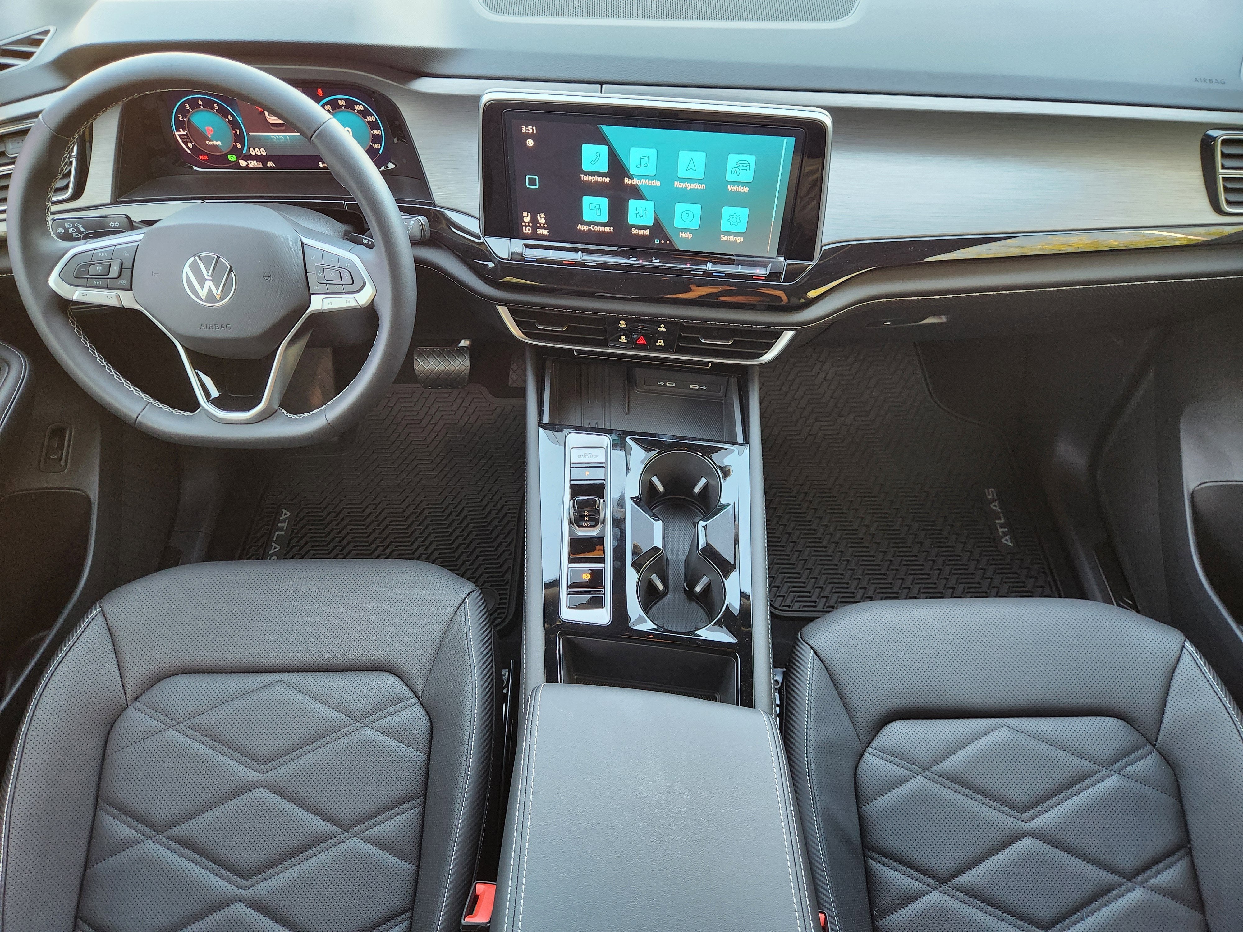 2026 Volkswagen Atlas Cross Sport 2.0T SE w/Technology