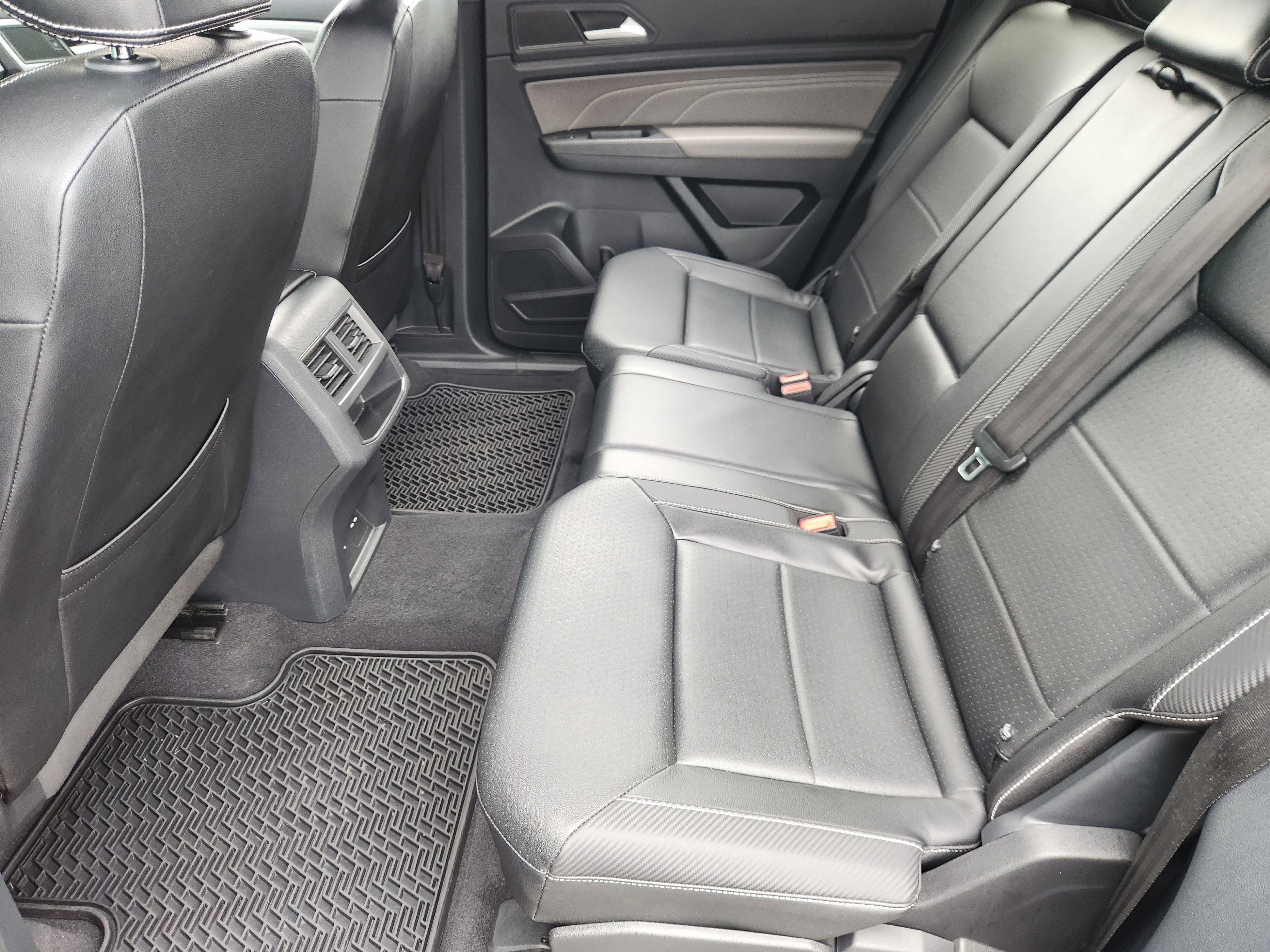 2023 Volkswagen Atlas Cross Sport 2.0T SE w/Technology