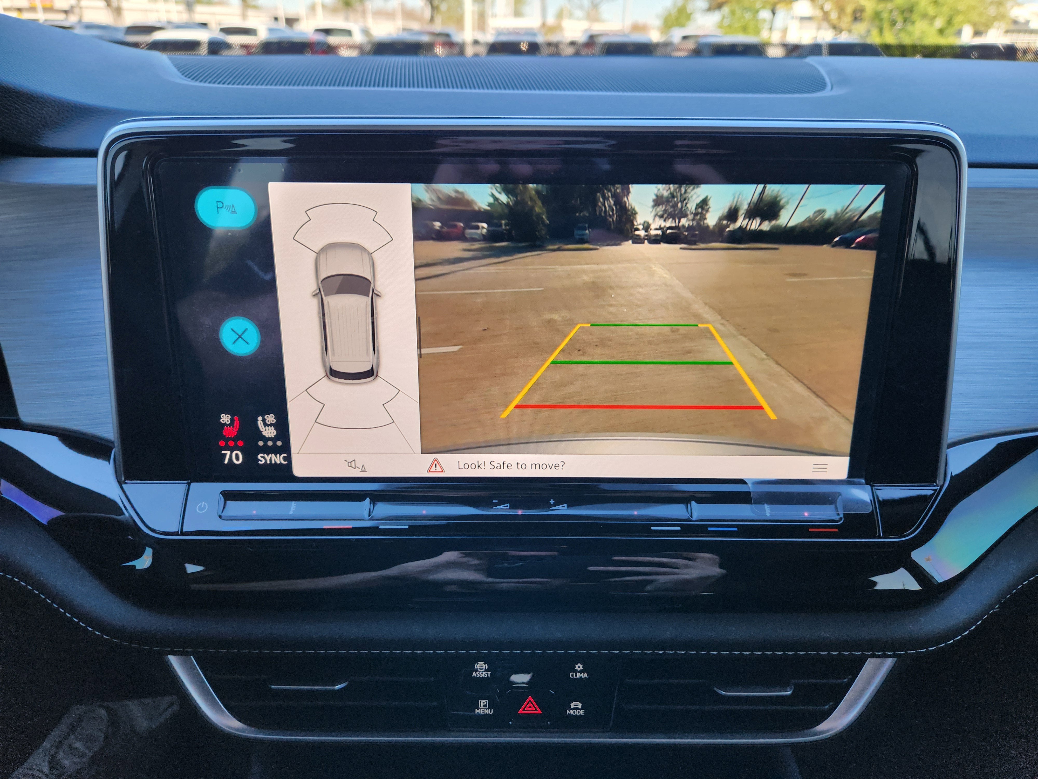 2026 Volkswagen Atlas Cross Sport 2.0T SE w/Technology