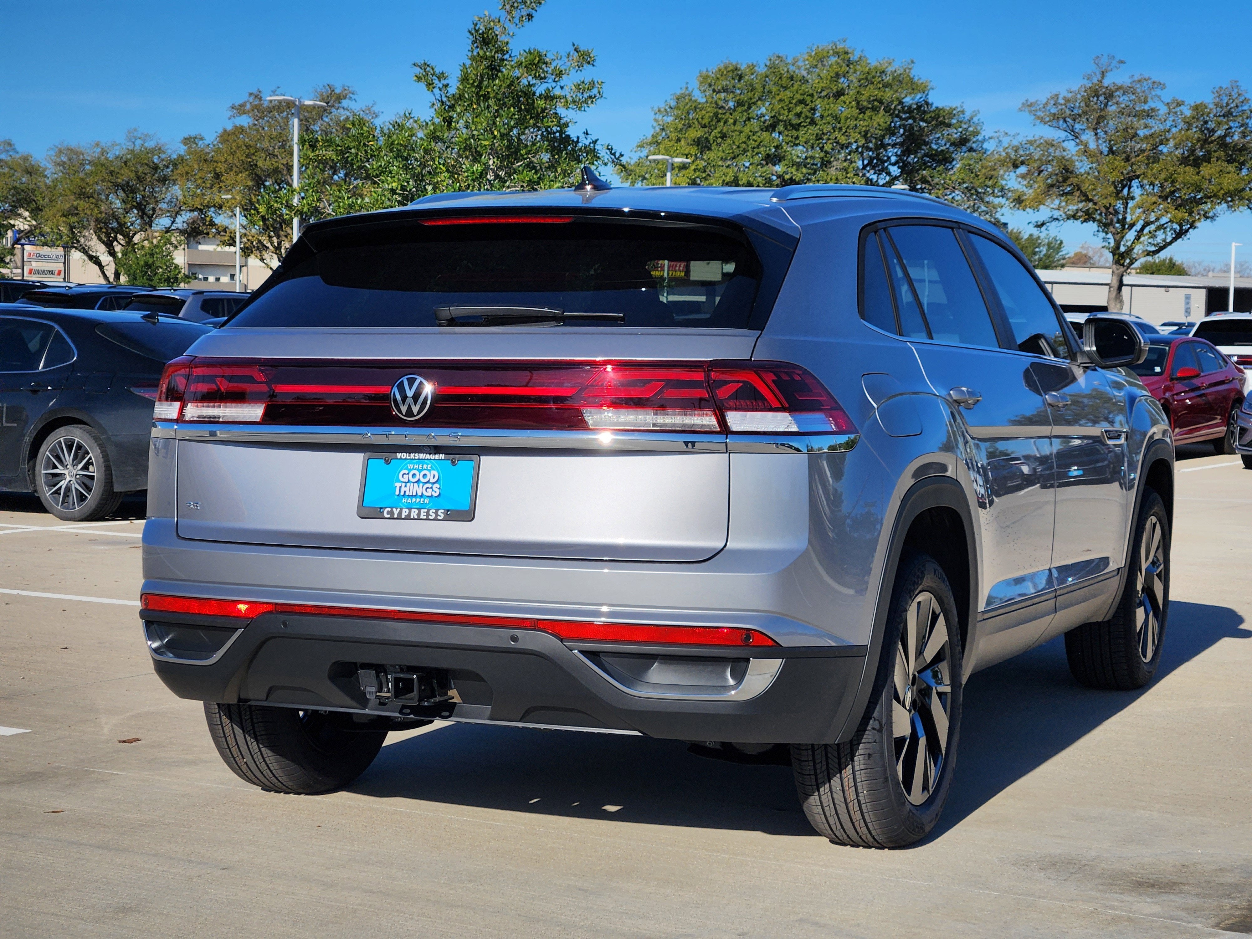 2026 Volkswagen Atlas Cross Sport 2.0T SE w/Technology