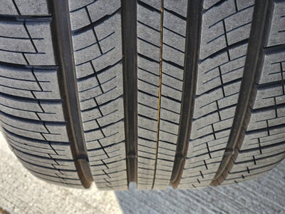 2023 Volkswagen Atlas Cross Sport 2.0T SE w/Technology