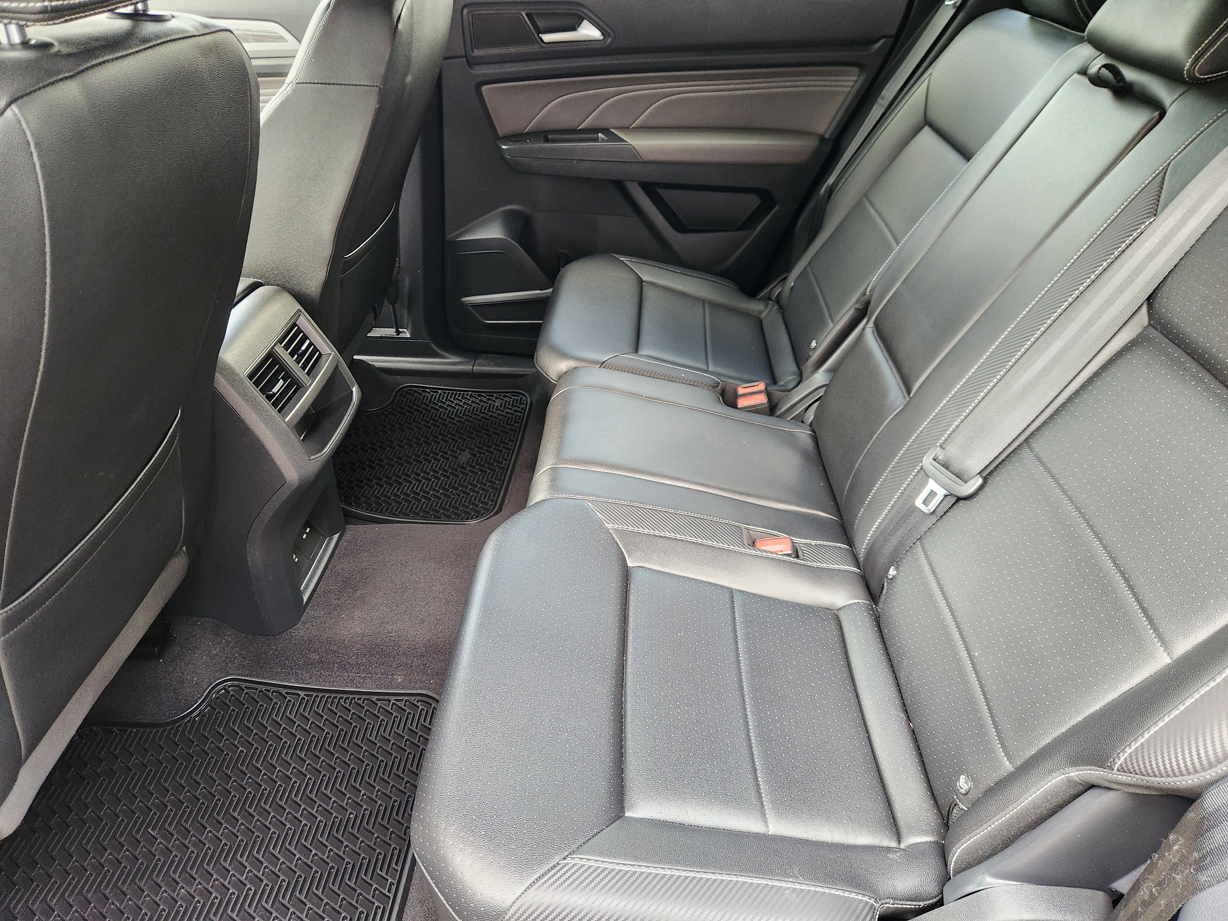 2023 Volkswagen Atlas Cross Sport 2.0T SE w/Technology