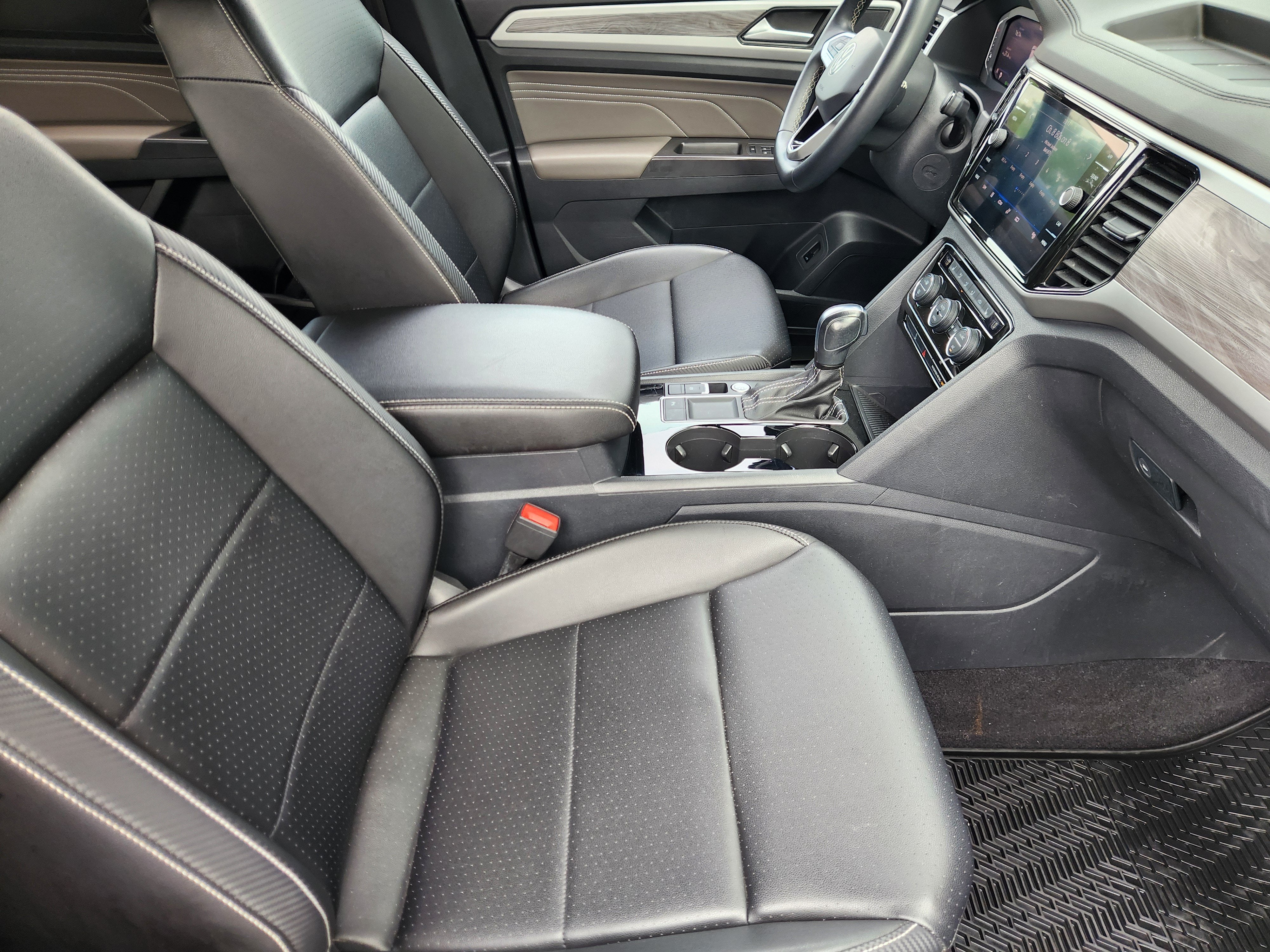 2023 Volkswagen Atlas Cross Sport 2.0T SE w/Technology