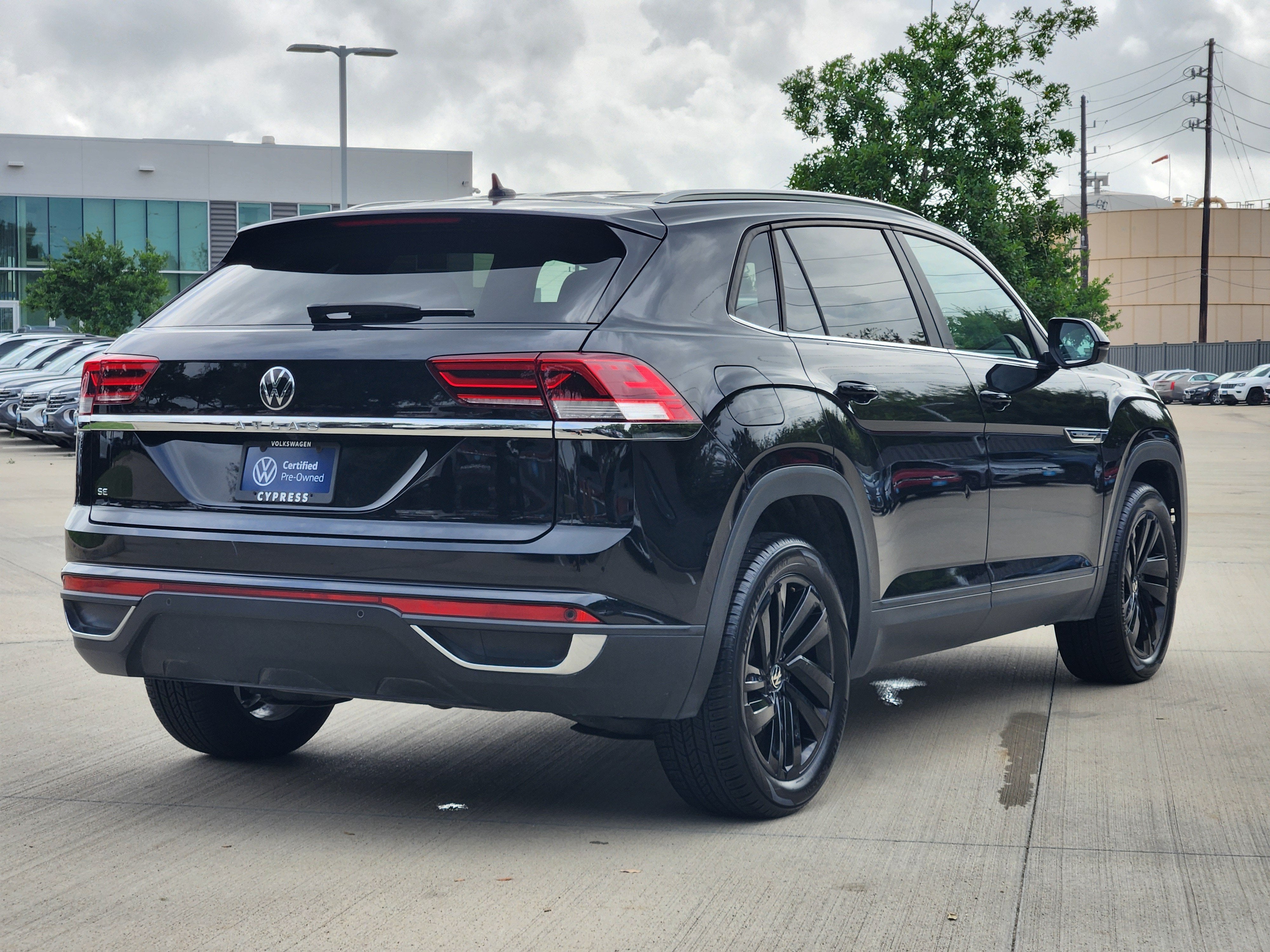 2023 Volkswagen Atlas Cross Sport 2.0T SE w/Technology