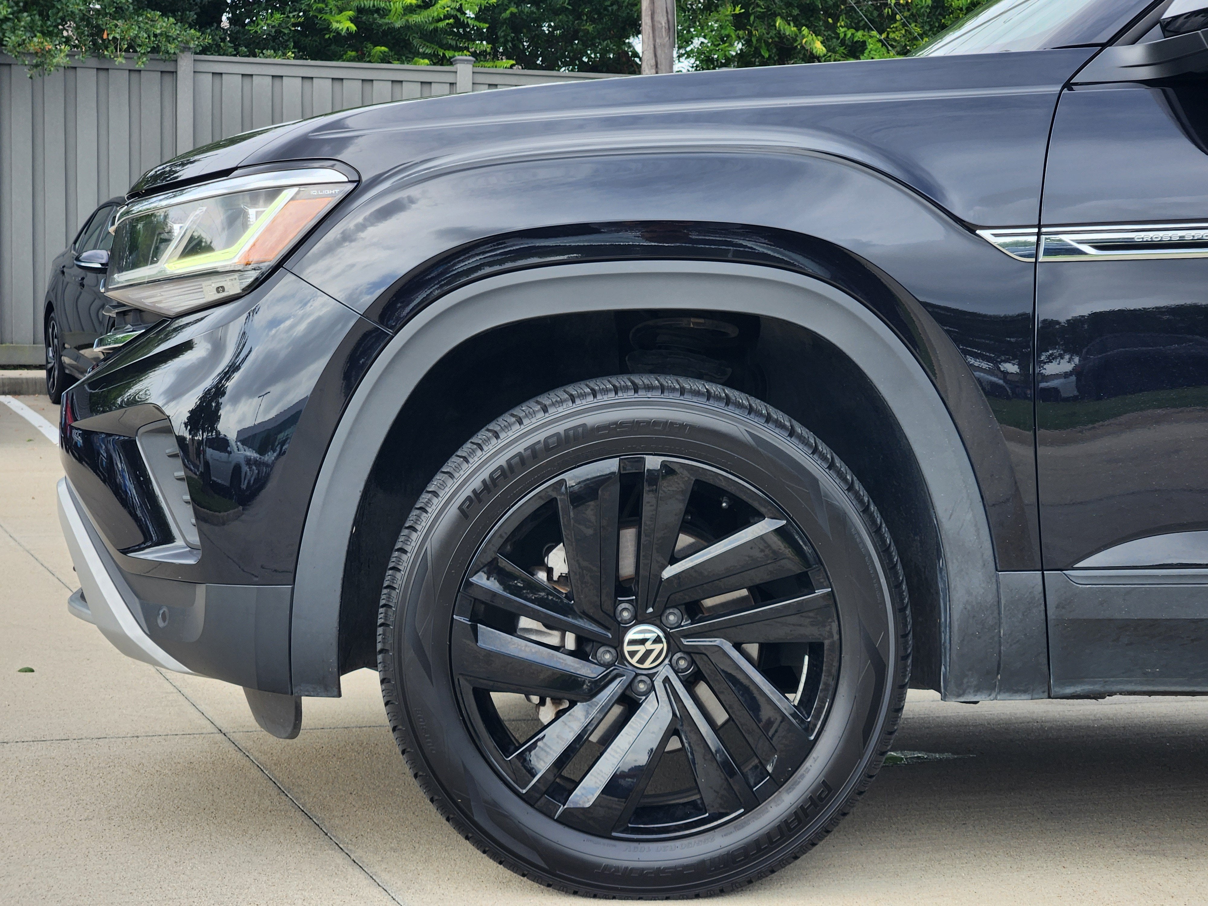 2023 Volkswagen Atlas Cross Sport 2.0T SE w/Technology
